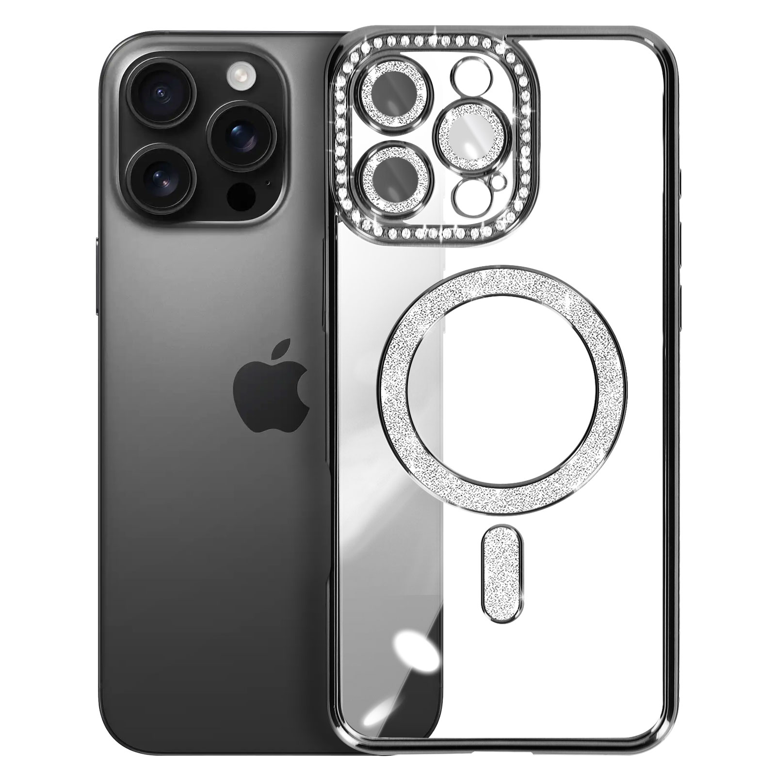 Téléphone argenté avec une coque transparente décorée de strass. Le téléphone a trois caméras.