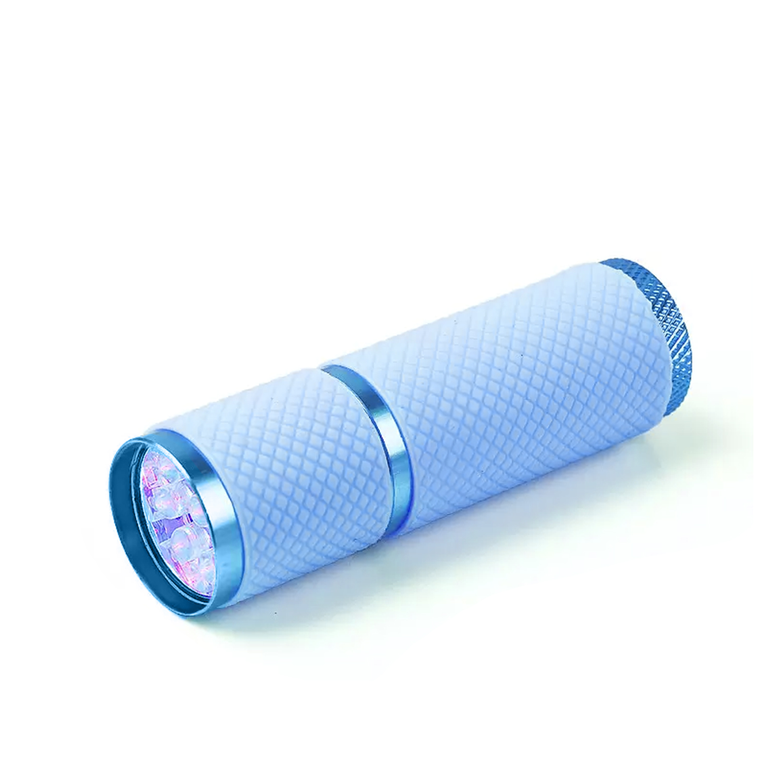 Blaue Taschenlampe mit geriffeltem Gehäuse und blauen Lichtern, die vom vorderen Ende ausgehen.