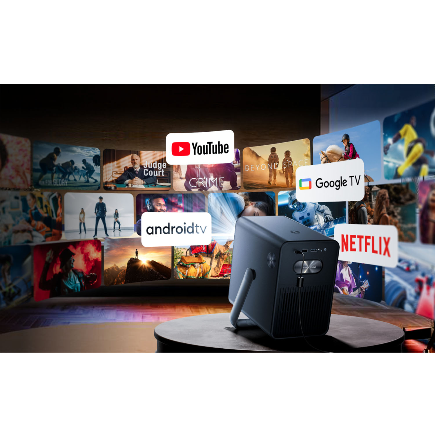 Ein Projektor zeigt Apps wie YouTube, Netflix und Google TV.