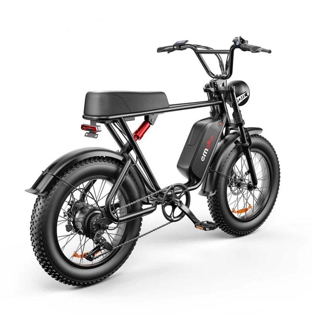 Bicicleta eléctrica negra sobre fondo blanco. Incluye llantas, asiento y batería negros. Marca emoto.