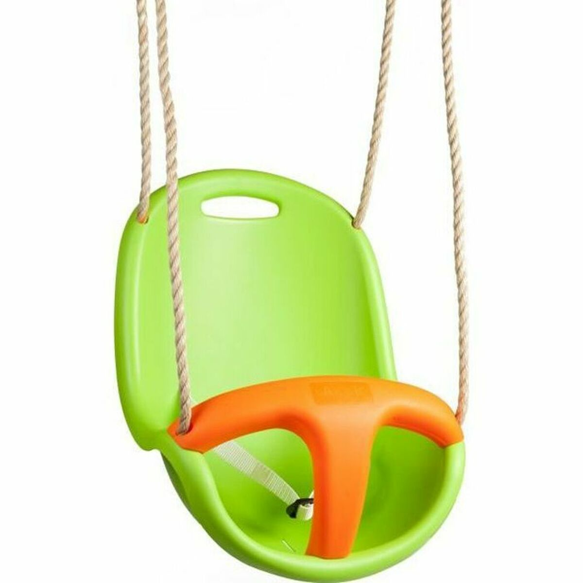 Un'altalena per bambini verde con un seggiolino arancione è sospesa a delle corde.