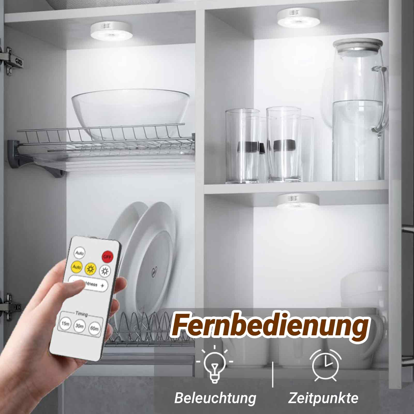 Fernbedienung und Schrank mit Regalen, mit eingeschaltetem Licht. Artikel in Regalen.