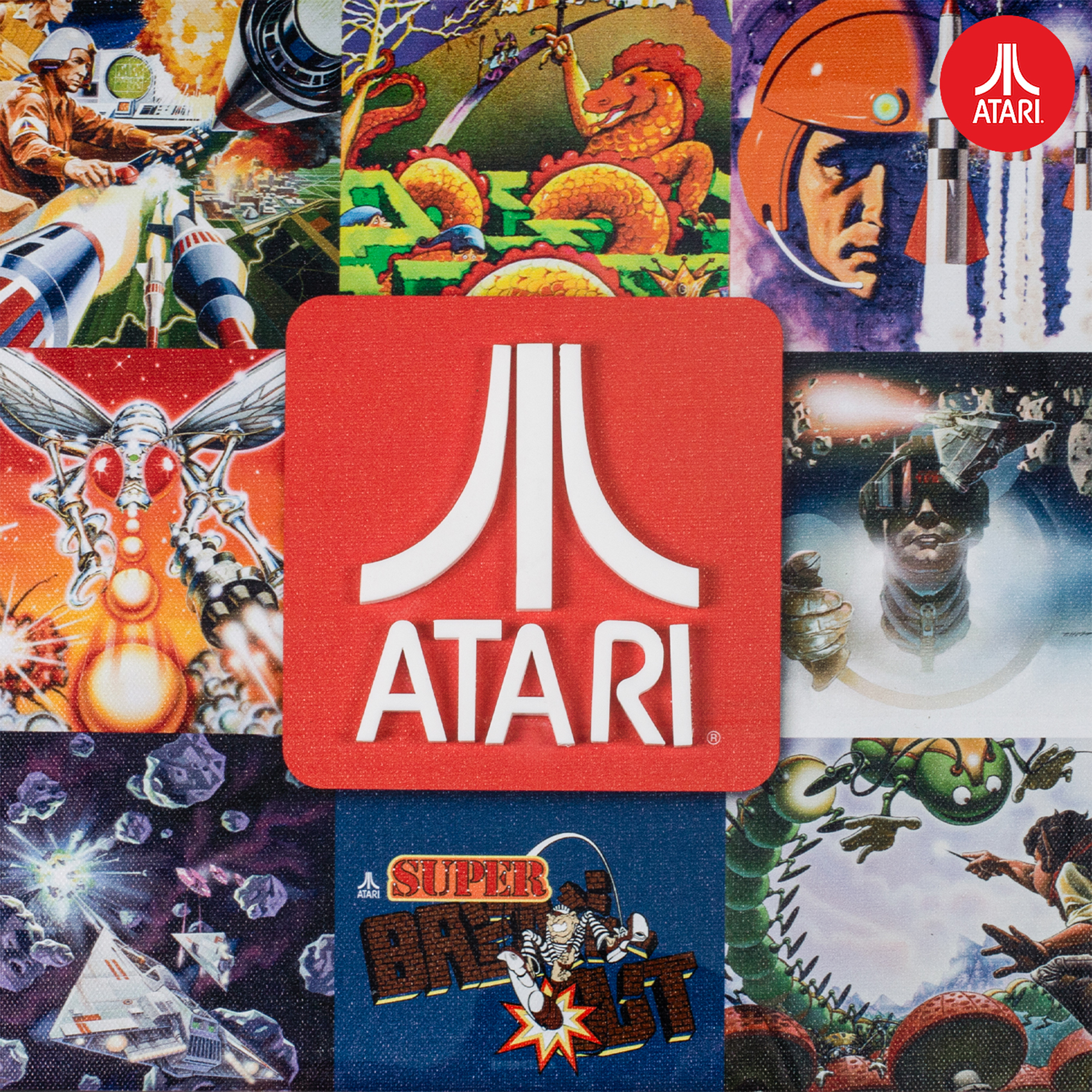 Atari-logo omringd door retro game art: ruimteschepen, draken en personages. Rood, wit en diverse kleuren.