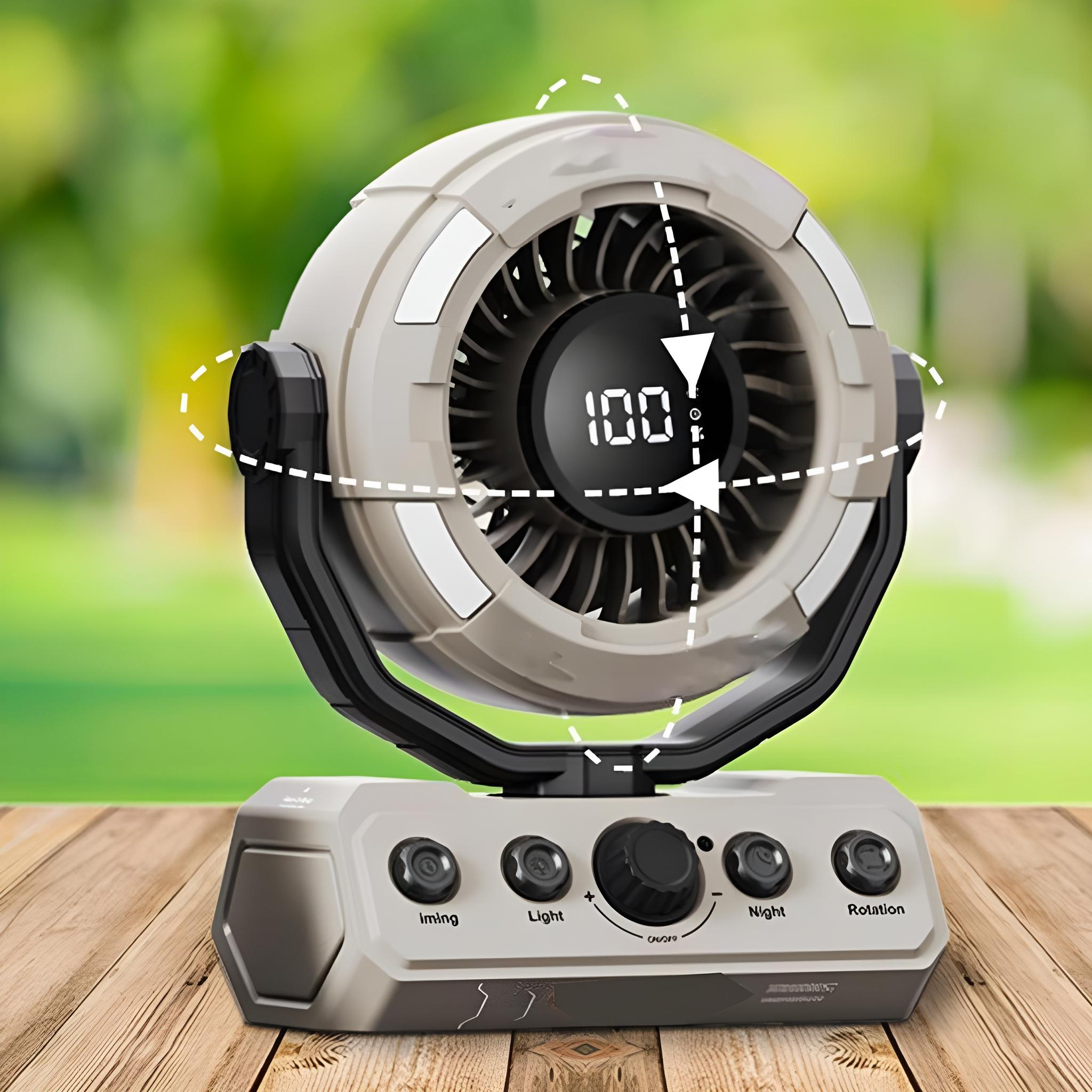 Outdoor-Camping-Ventilator mit Geschwindigkeitsregelung und digitaler Anzeige. Weiß-graues Farbschema auf Holzoberfläche.
