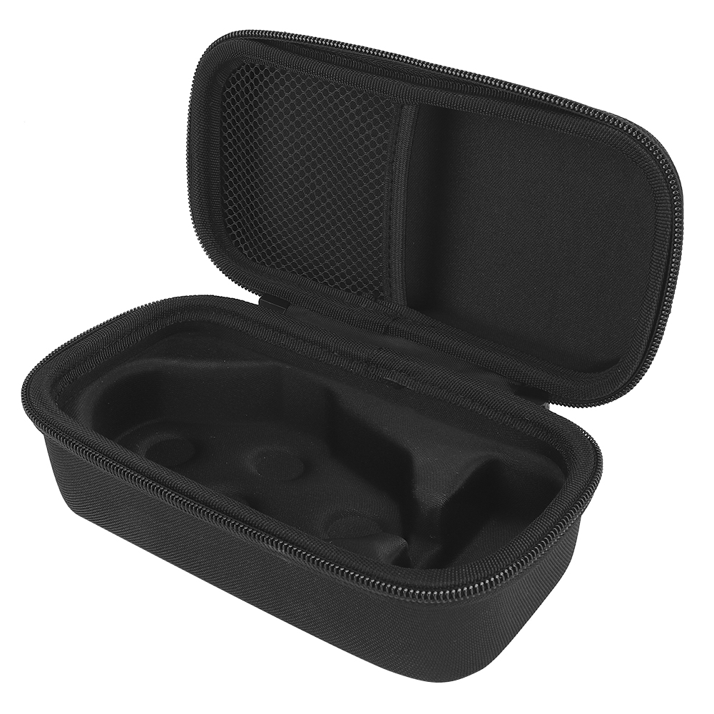 Offene schwarze Hülle, Innenansicht, mit geformten Fächern und Netztasche.