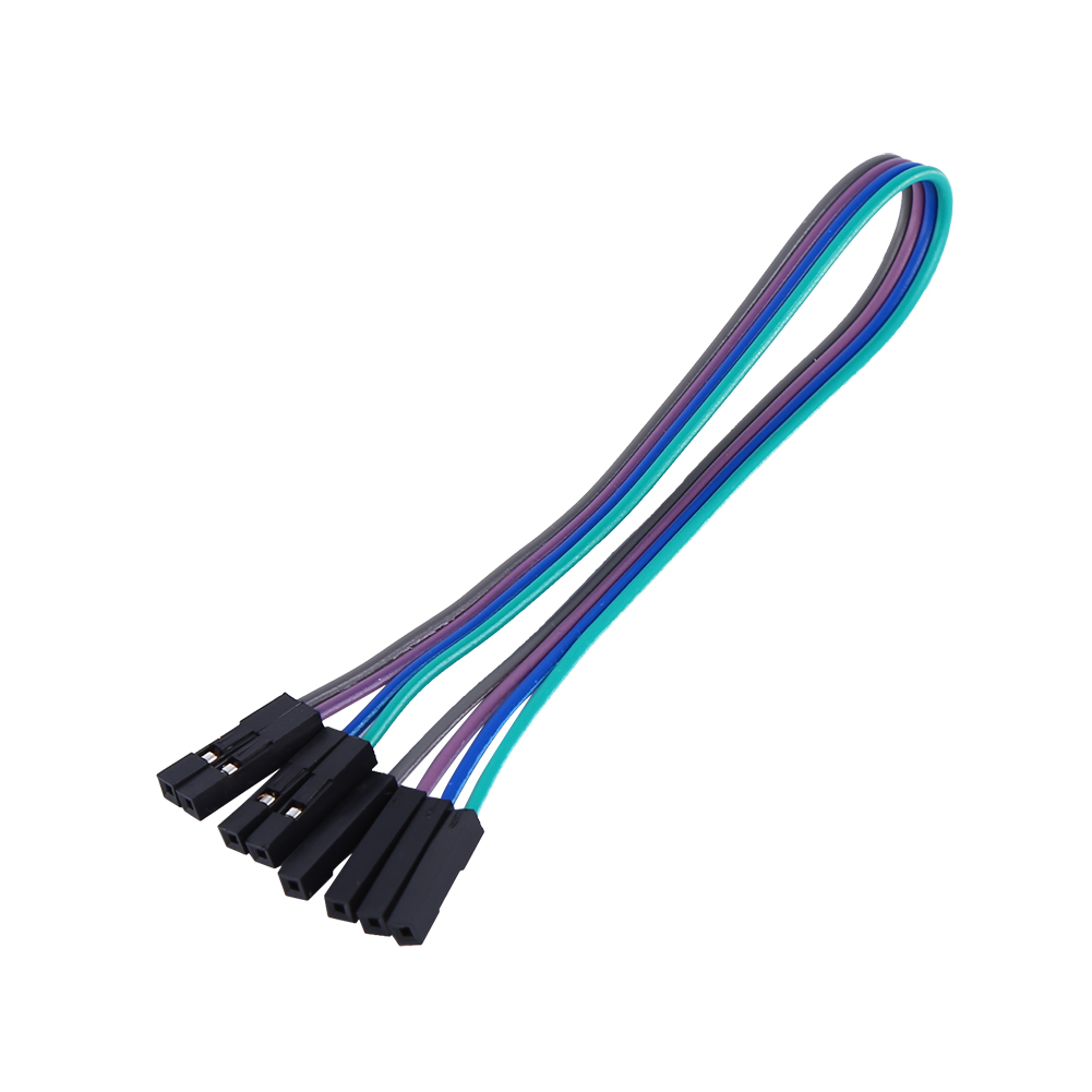 Jumper-Kabel mit schwarzen Steckern, in verschiedenen Farben, isoliert auf weißem Hintergrund.