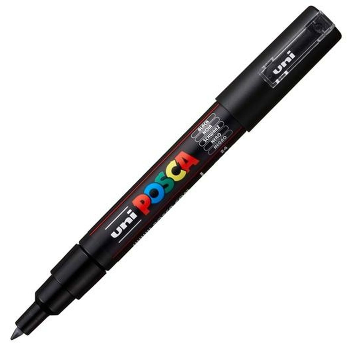 Ein schwarzer POSCA-Marker mit rotem, gelbem, blauem und weißem Text. Der Stift befindet sich auf weißem Hintergrund.