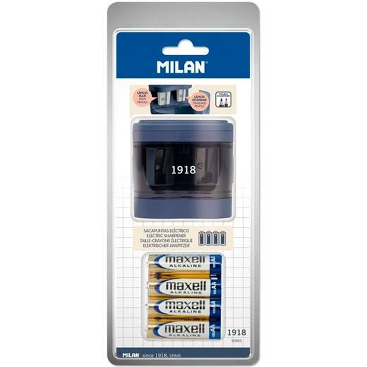 Eine Packung Bleistifte. Die Packung enthält einen Spitzer und vier AA-Batterien.
