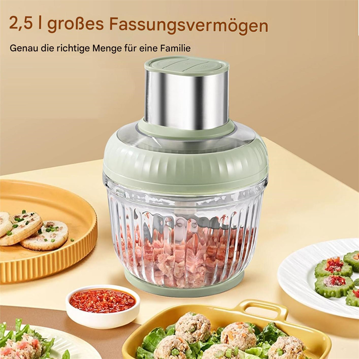 Ein grünes und klares Küchengerät mit Essen und Essen auf den Tellern.