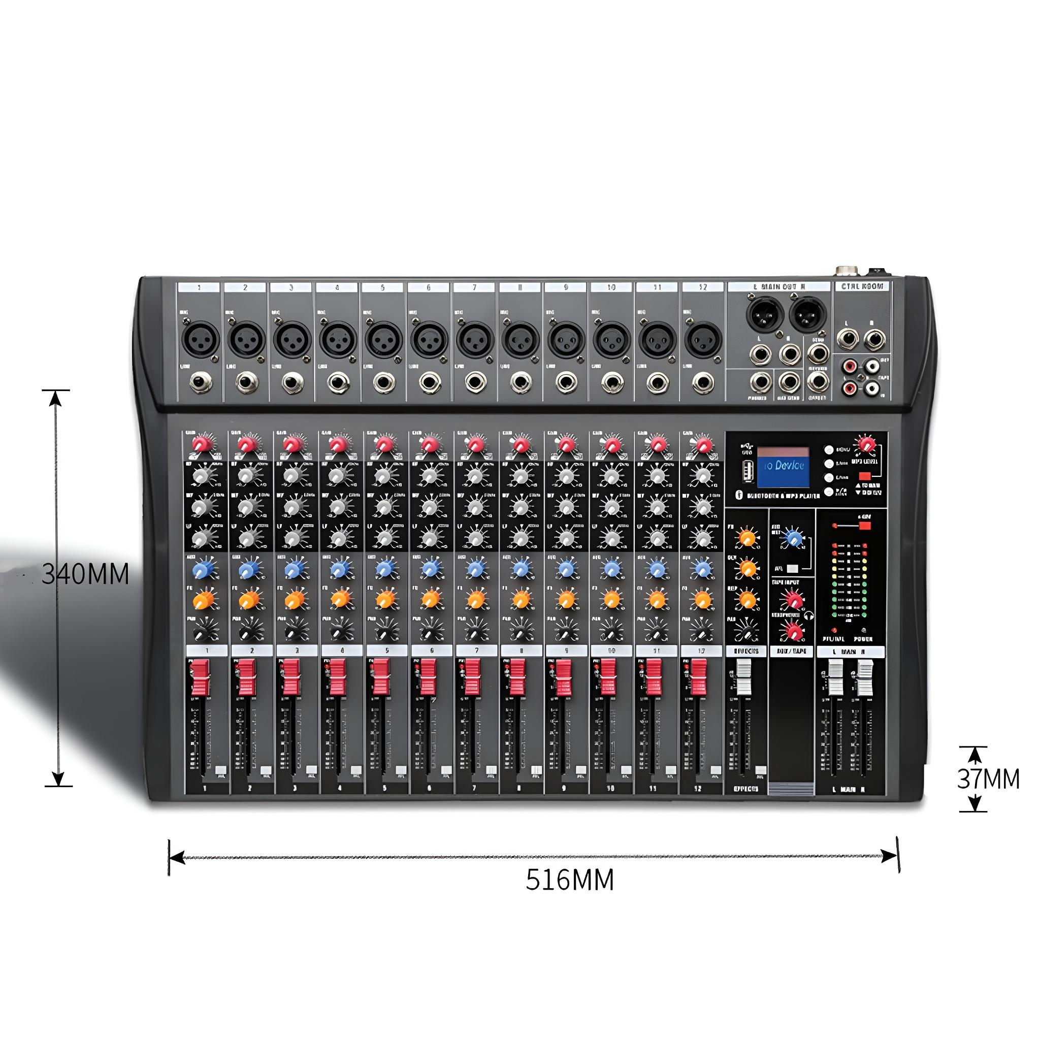 Ein schwarzer Audiomixer. Die Abmessungen sind 516 mm lang, 340 mm hoch und 37 mm dick.