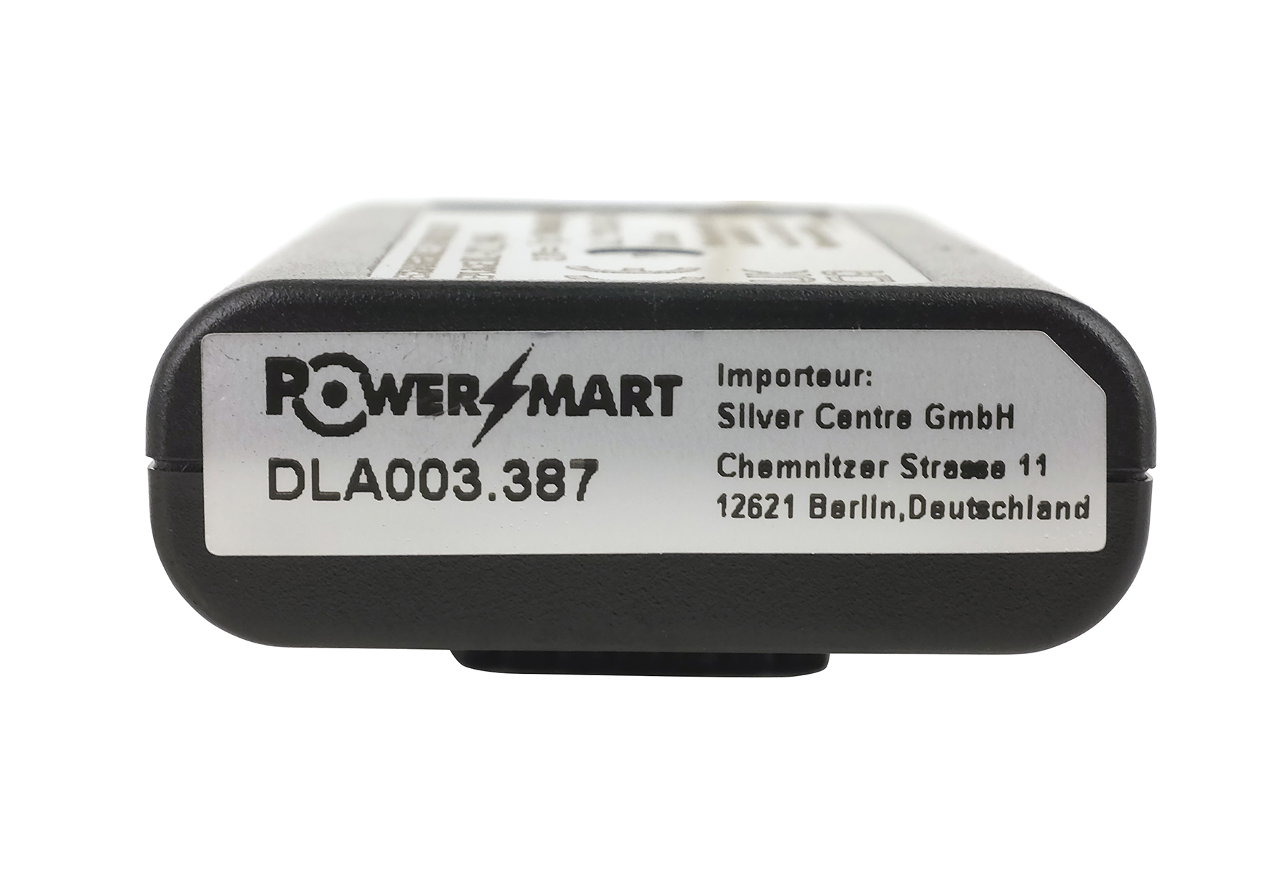 Dispositivo nero con etichetta PowerSmart, dettagli dell'indirizzo stampati sul lato.