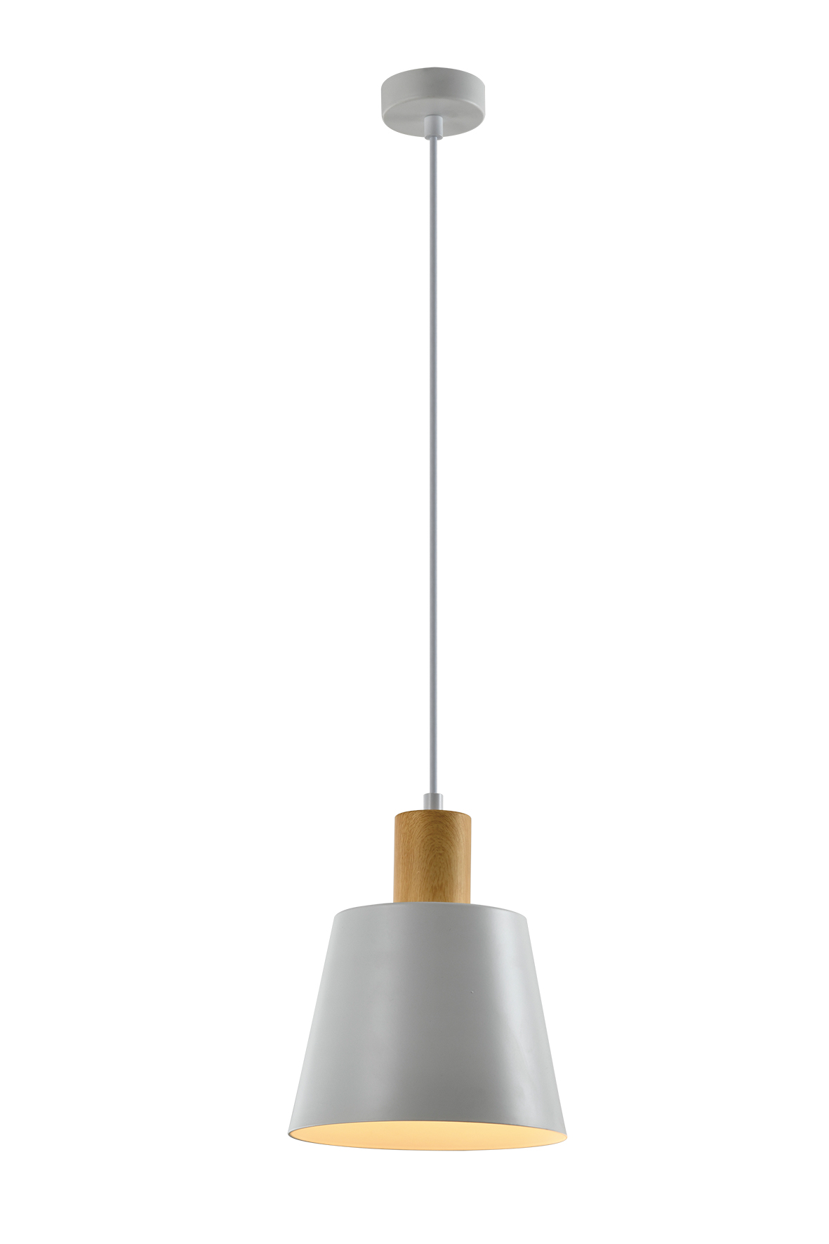 Una lampada a sospensione bianca con base in legno e paralume conico bianco.