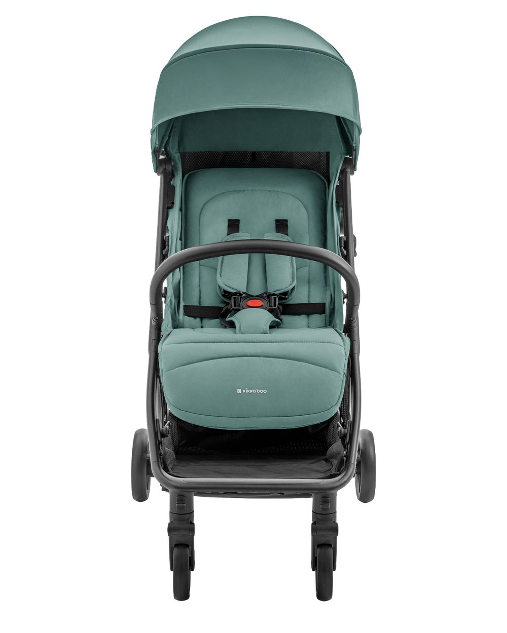 Grüner Kinderwagen mit Verdeck und Sicherheitsgurt, Vorderansicht, auf weißem Hintergrund.