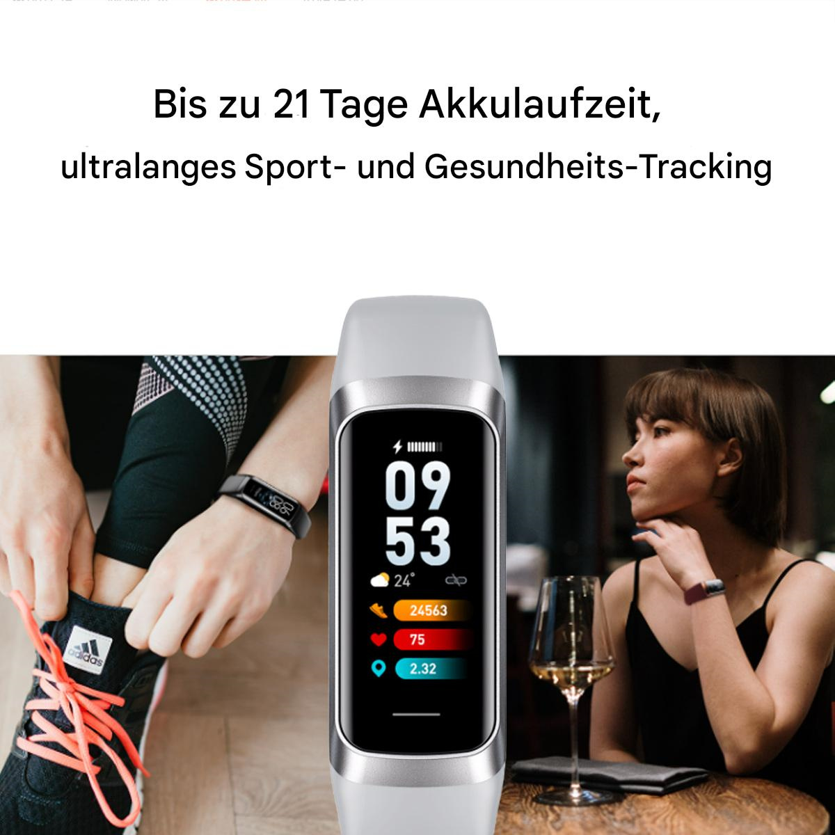 Eine Frau mit Smartwatch, eine andere Frau, Weinglas, und Uhr zeigt Statistiken.