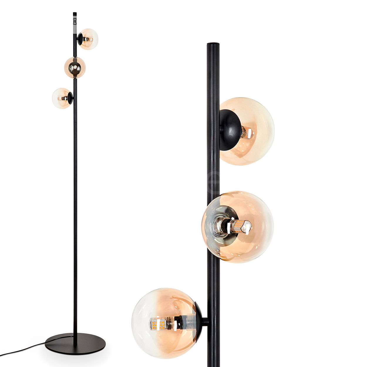 Schwarze Stehlampe mit vier bernsteinfarbenen Kugeln. Weißer Hintergrund.