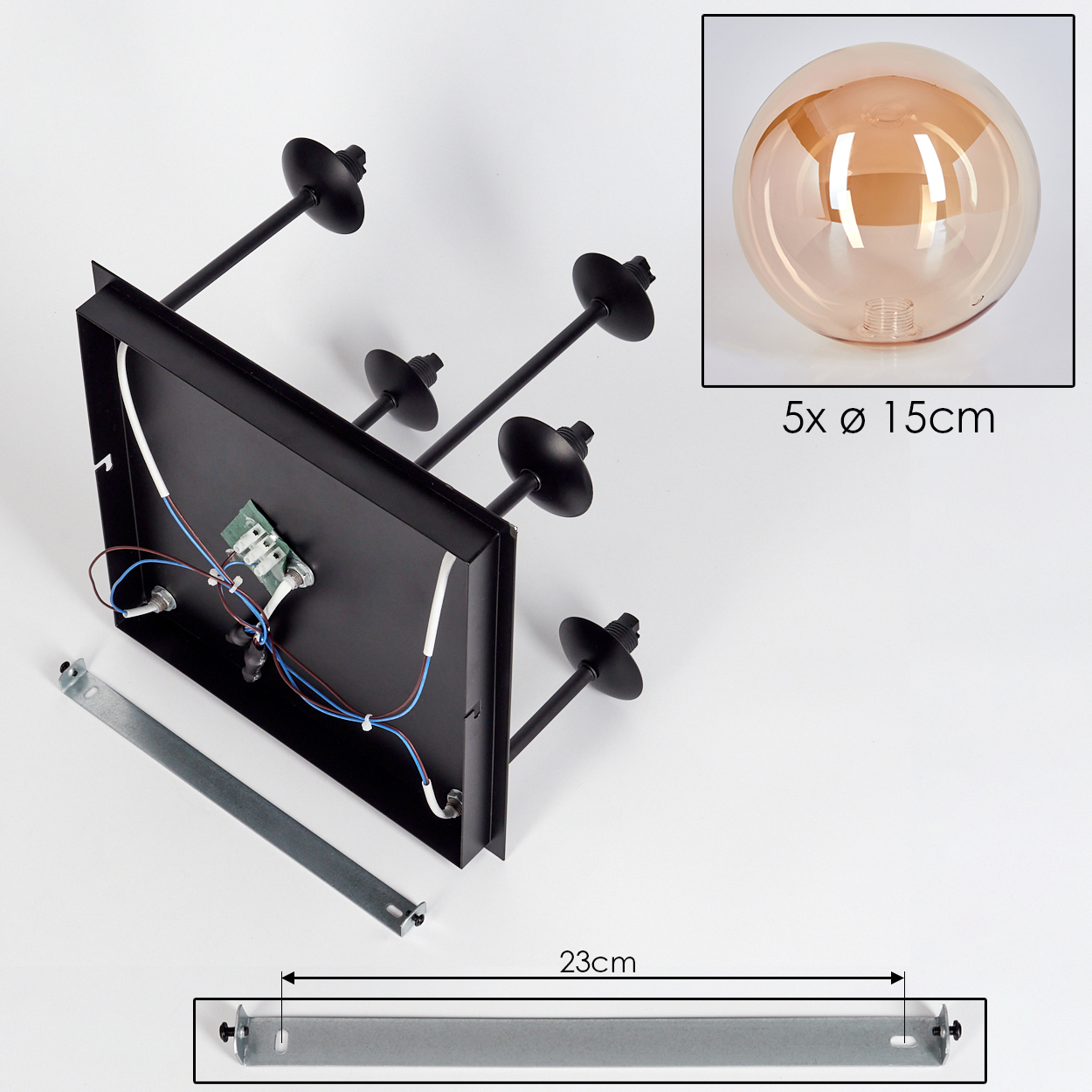 Komponenten einer Deckenlampe. Schwarzer Rahmen, Metallstange, Glaskugel. Abmessungen und Teile sichtbar.