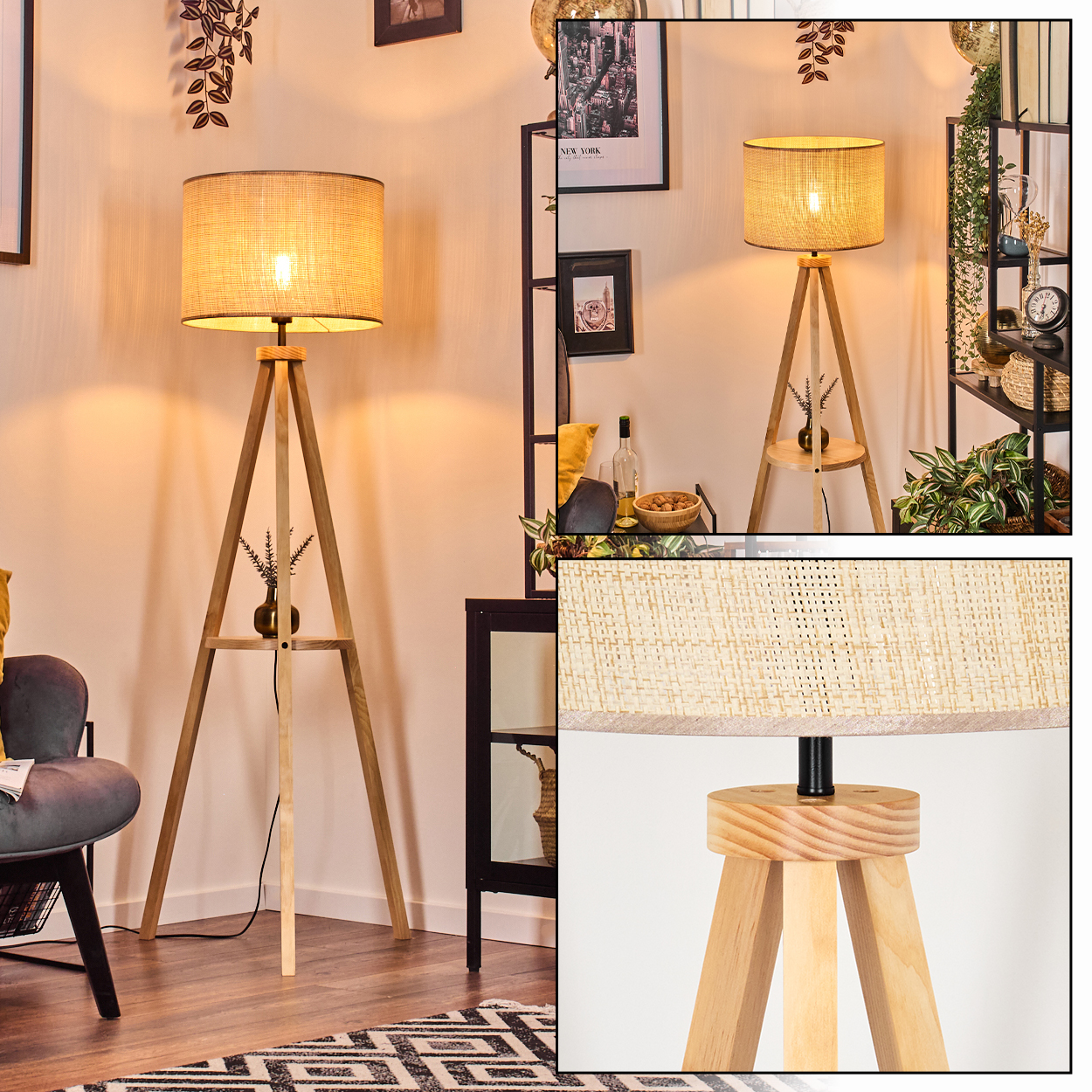 Stehlampe mit beigefarbenem Lampenschirm und Holz-Dreibein-Sockel. Der Hintergrund hat Möbel.
