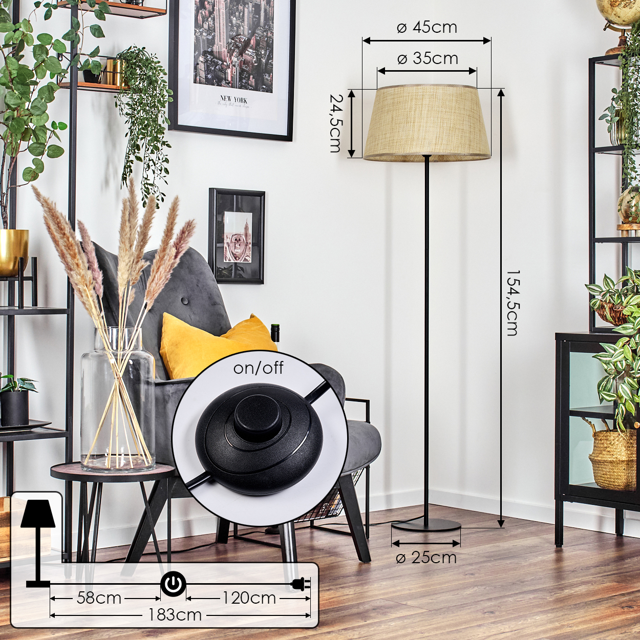 Wohnzimmer mit Stehlampe mit beigem Schirm, Abmessungen werden gezeigt. Ein/Aus-Schalter und Steckerdetails sind ebenfalls vorhanden.