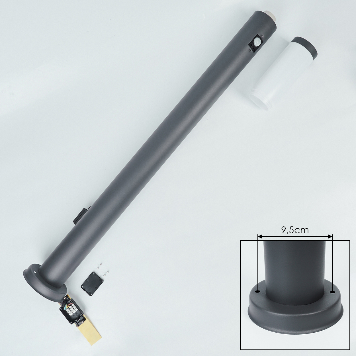 Zerlegte graue Säulenlampe mit Sensorkomponenten. Sockel und Oberteil sind getrennt, auf weißem Hintergrund.
