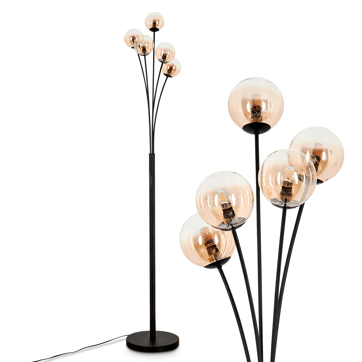 Stehlampe mit mehreren schwarzen Armen, orangefarbenen Glaskugeln. Weißer Hintergrund, Nahaufnahme.
