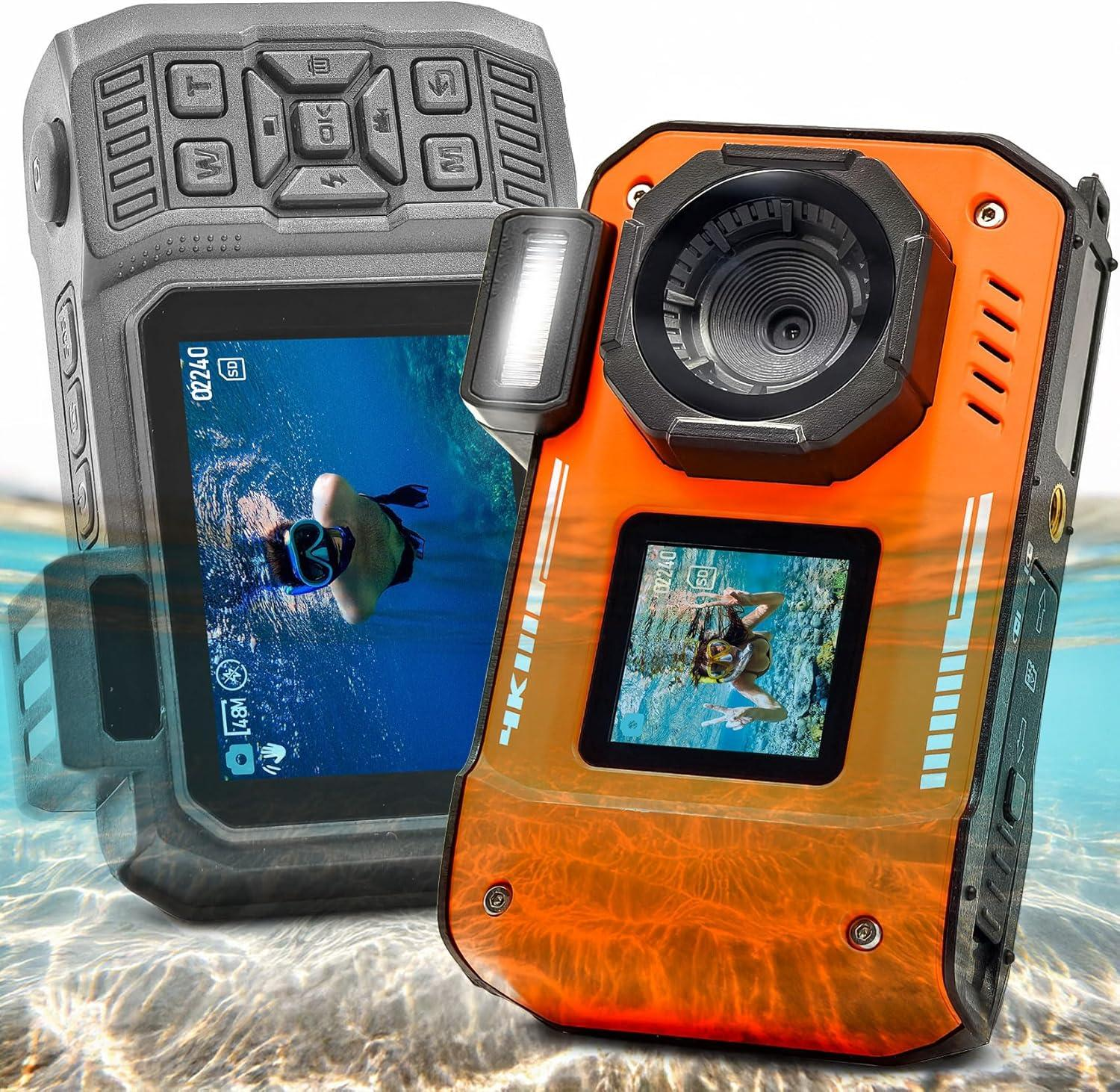 Zwei graue und orangefarbene wasserdichte Kameras werden mit einem blauen Wasserhintergrund angezeigt.