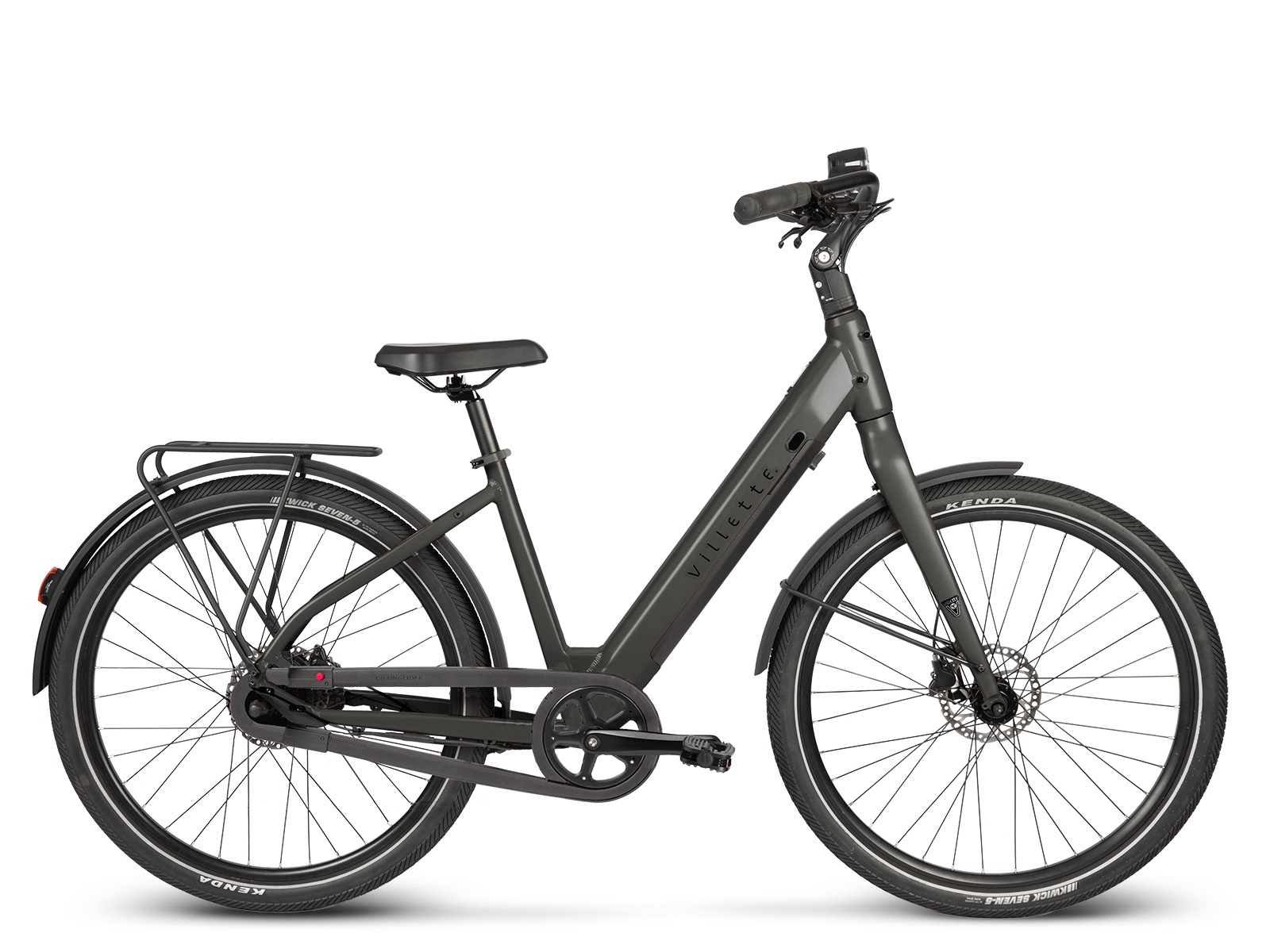 Dunkelgraues Fahrrad mit schwarzen Reifen. Hat einen Korb hinten.