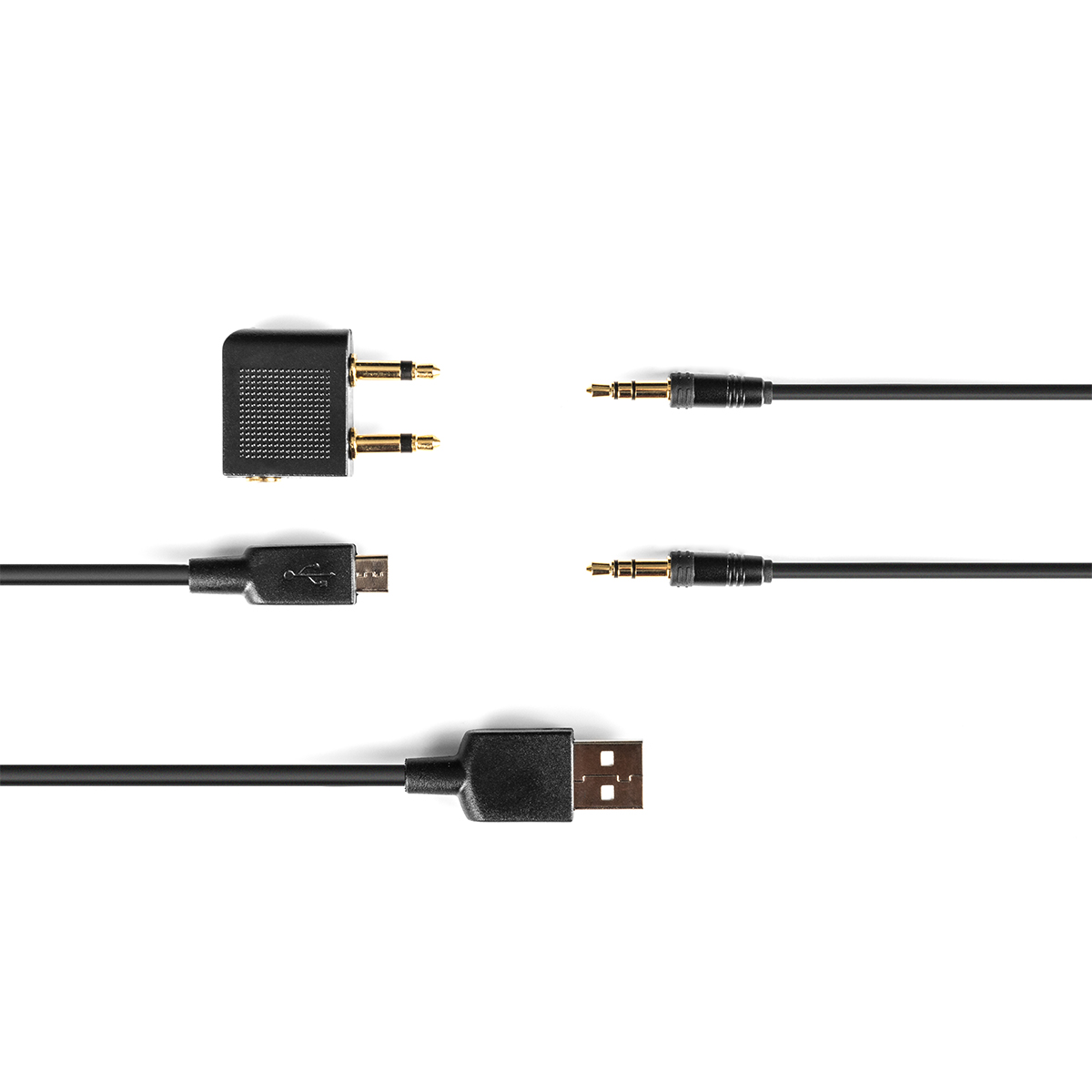 Różne czarne kable i złącza na białym tle, w tym kable audio i USB.