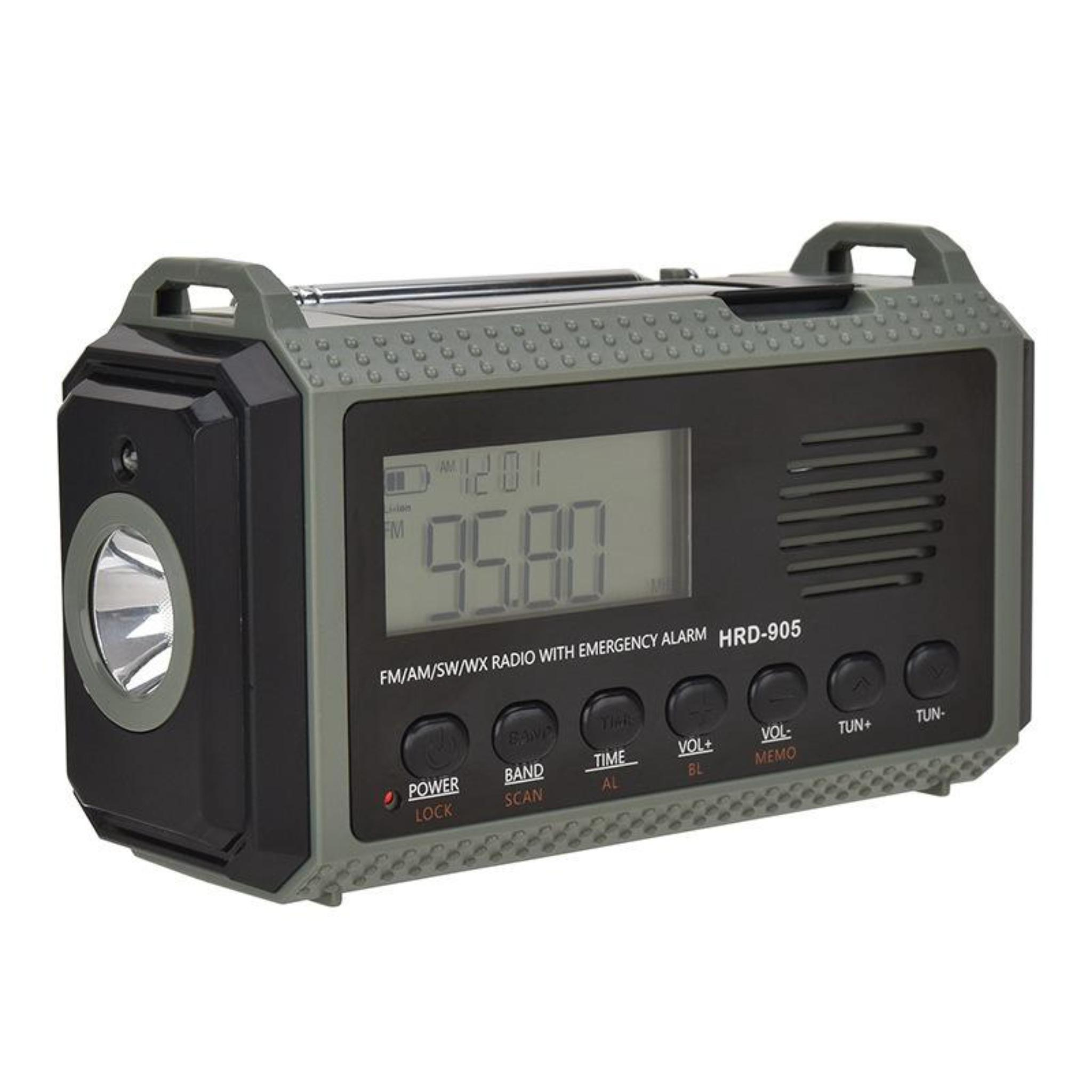 Ein grau-schwarzes tragbares Radio mit Taschenlampe und digitaler Anzeige. Knöpfe und ein Griff sind sichtbar.