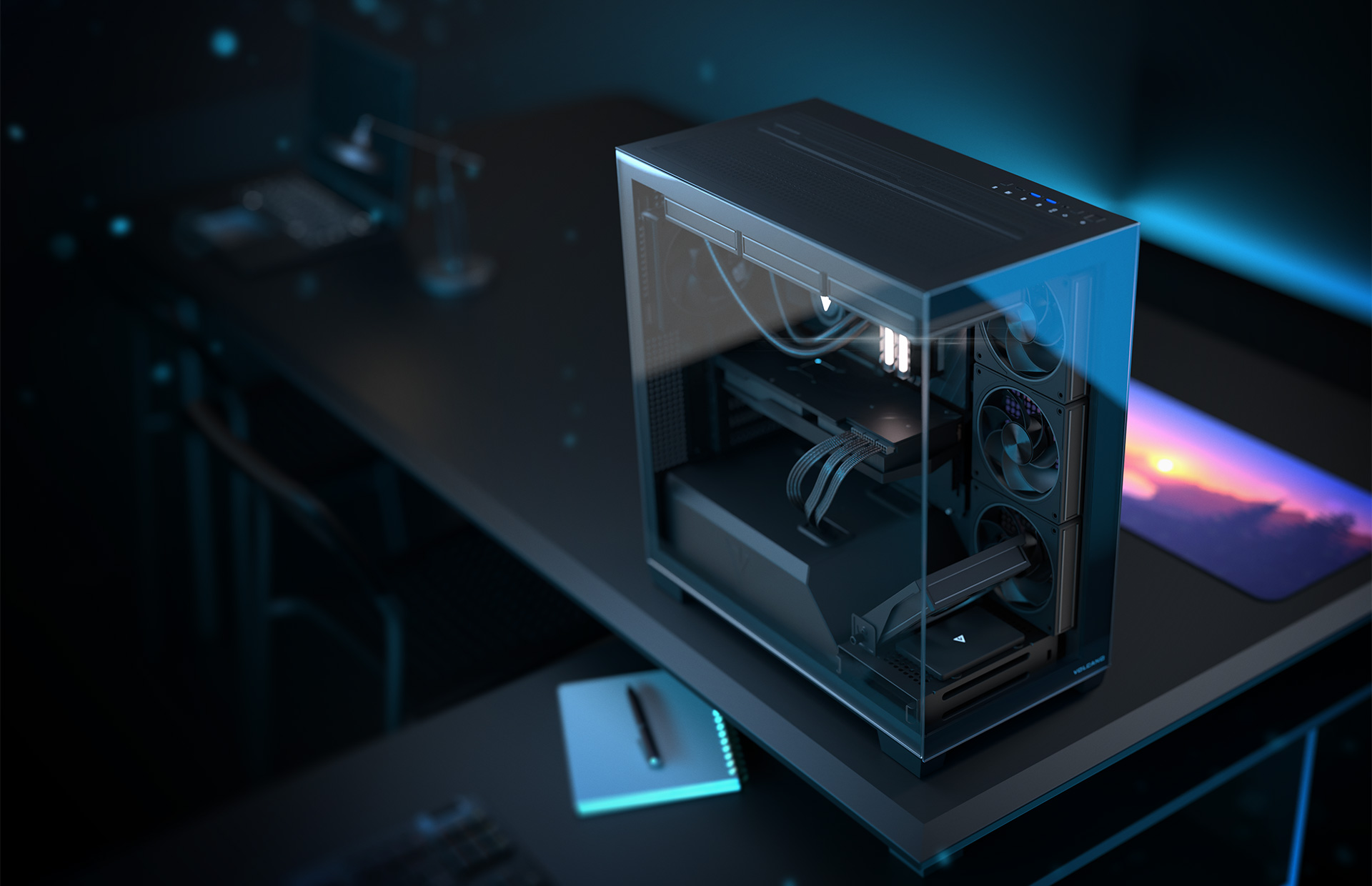 Obudowa komputera na biurku z widocznymi komponentami. Klawiatura i monitor w tle. Motyw ciemnoniebieski i czarny.