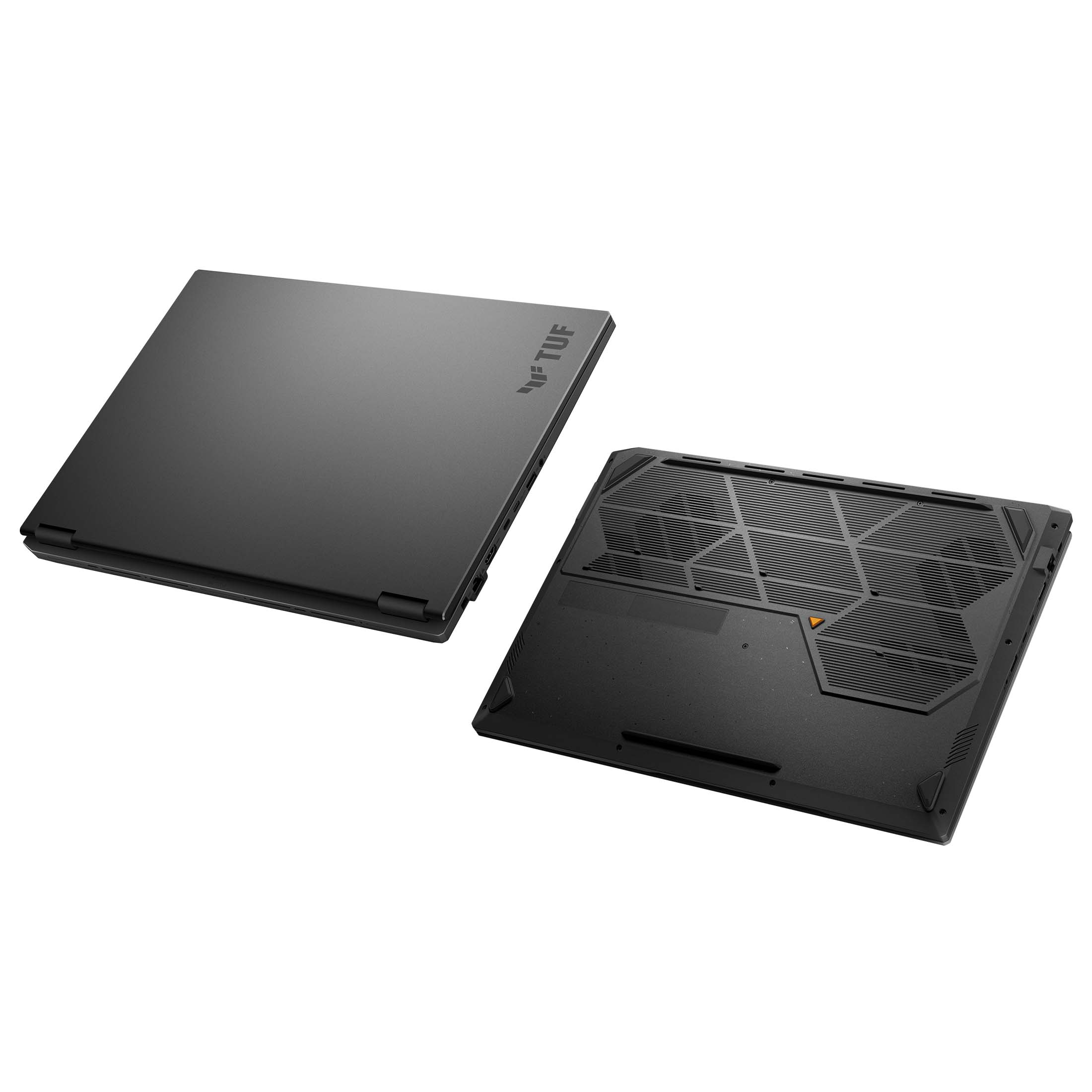 Zwei schwarze Laptops, einer offen und einer geschlossen. Der offene zeigt die Unterseite mit Lüftungsschlitzen.