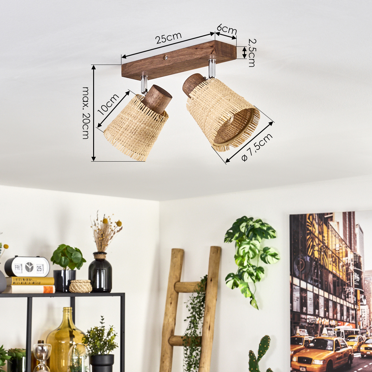 Zwei verstellbare gewebte Lampen an einem Holzbalken, mit Maßen. In einem Raum mit Deko.