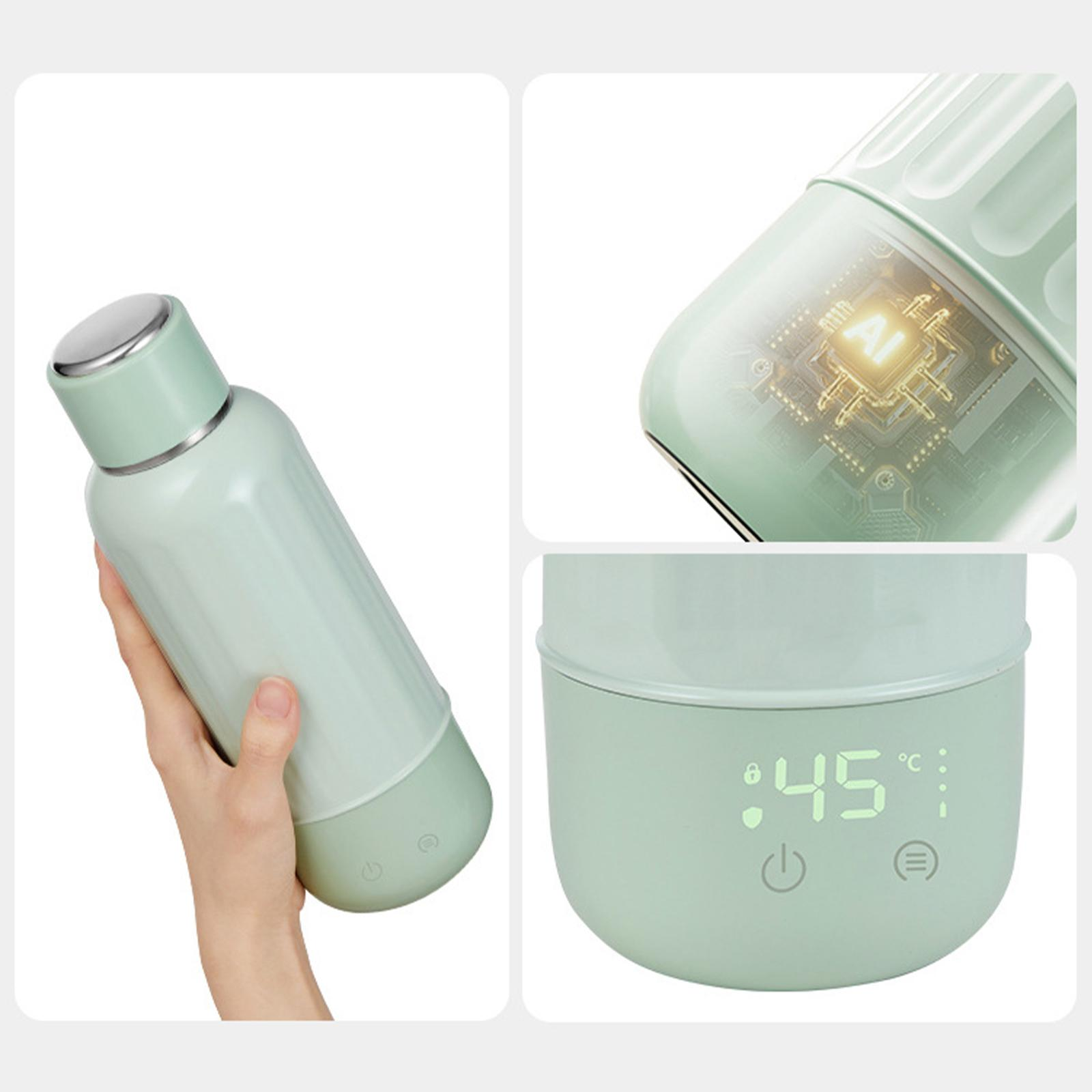Eine mintgrüne Wasserflasche mit digitaler Temperaturanzeige. Nahaufnahmen der Flaschendetails.