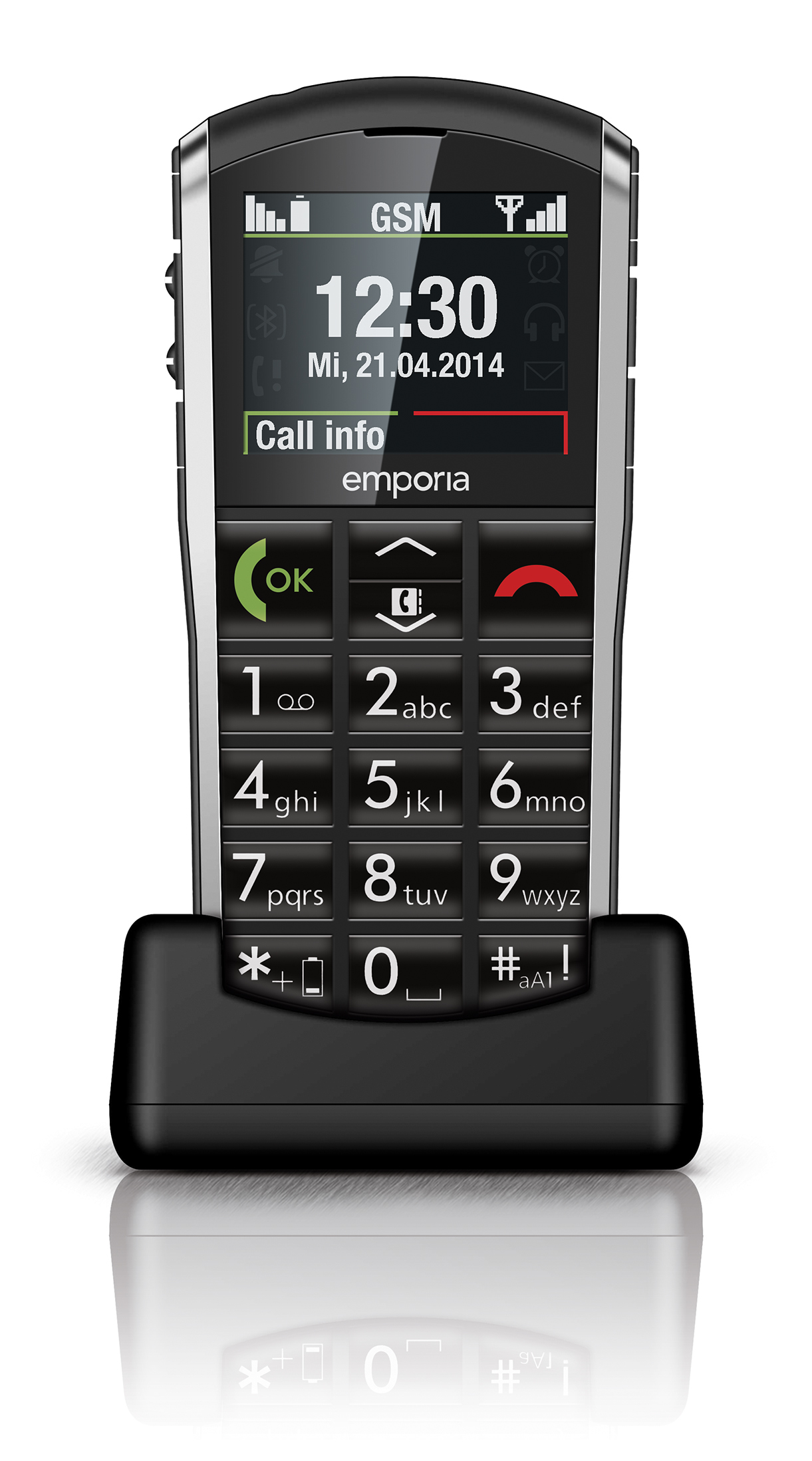 Emporia-Telefon auf Ladestation. Anzeige zeigt Uhrzeit und Datum, mit Tastatur.
