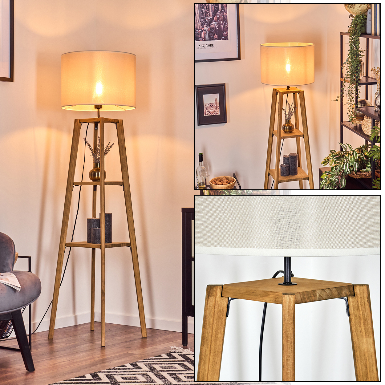 Eine hölzerne Stehlampe mit beigefarbenem Lampenschirm, mit einem Regal, ist beleuchtet.