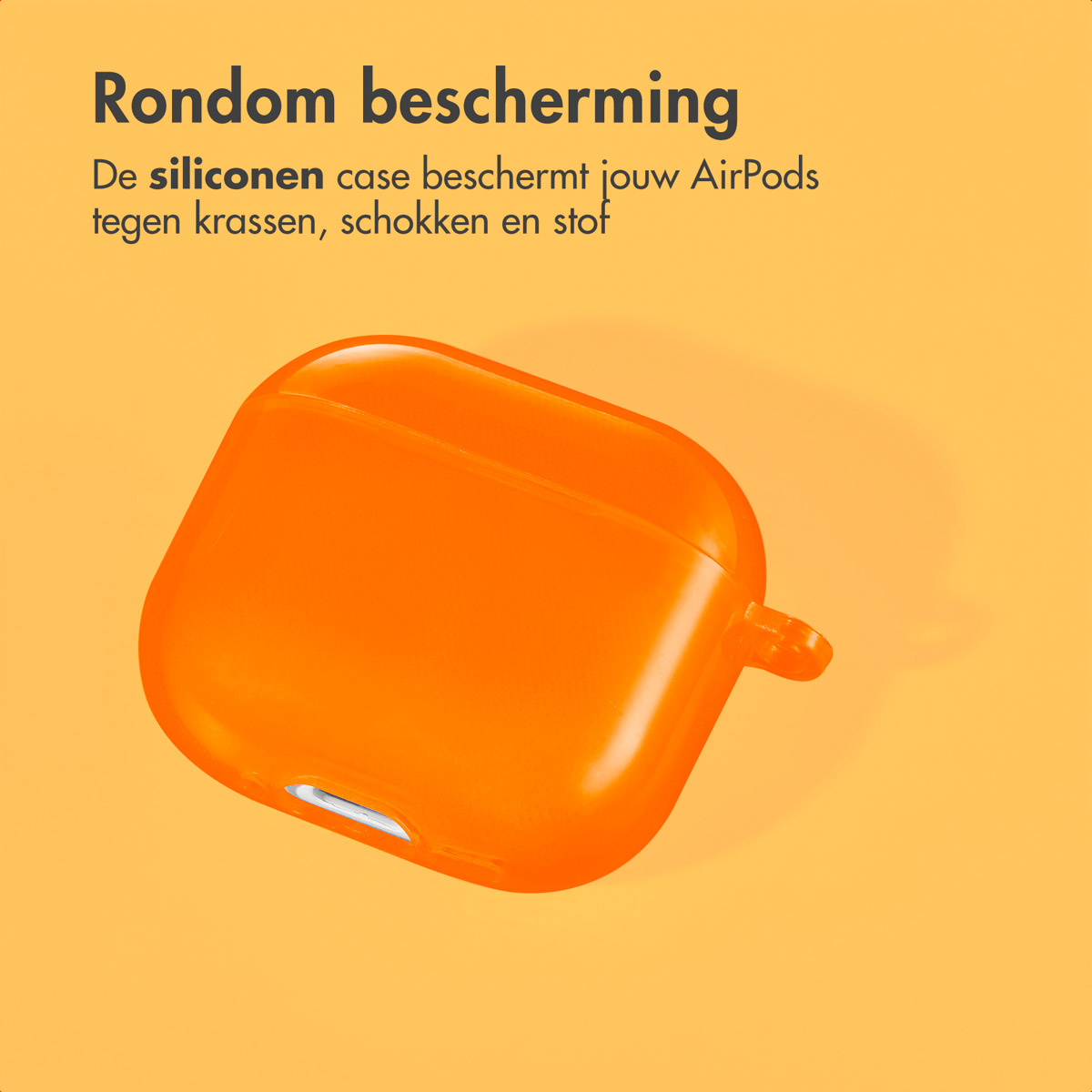 Orange AirPods case on orange background. Text in Dutch.