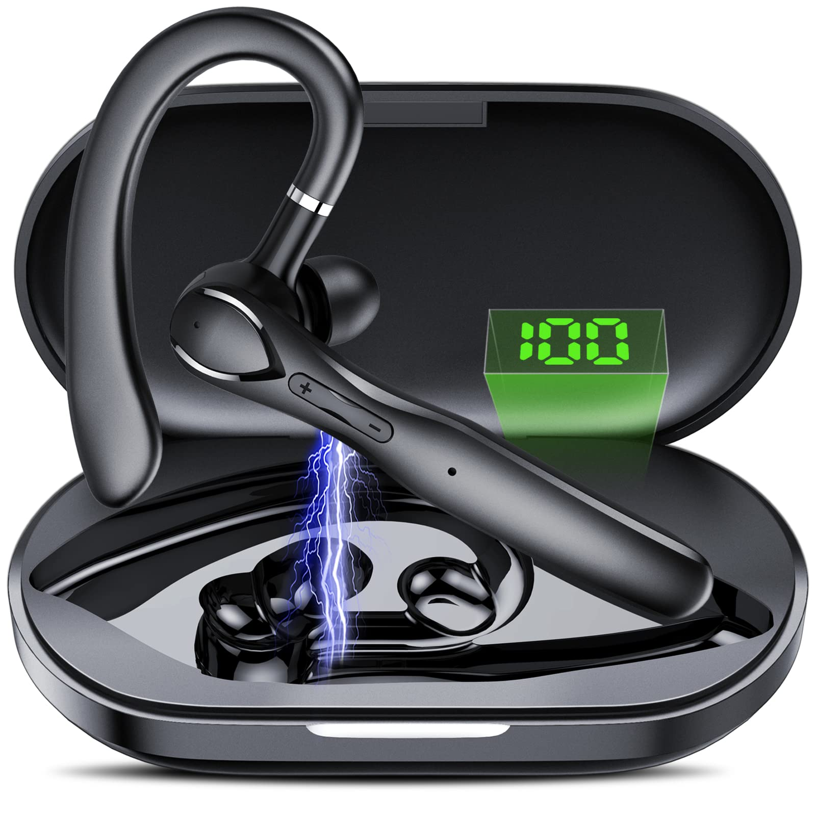 Schwarzes Headset in einem Etui. Grüne Anzeige zeigt 100. Blitz neben dem Headset. Auf schwarzem Hintergrund.
