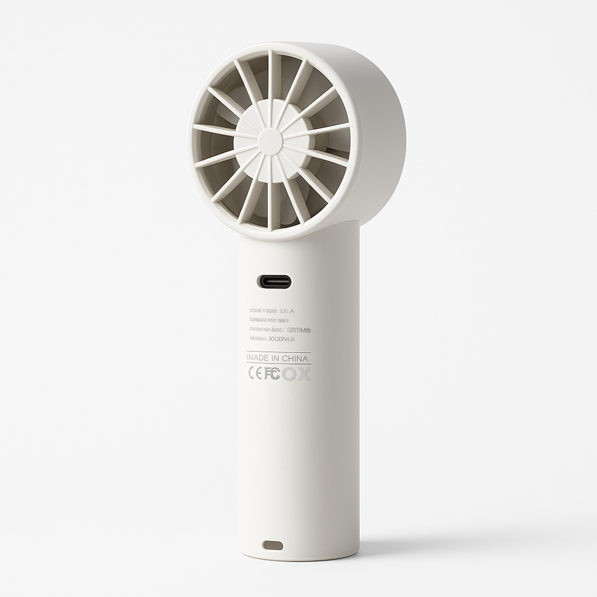 Ventilador de mano blanco. Cabezal de ventilador circular, mango cilíndrico, con detalles del producto impresos.