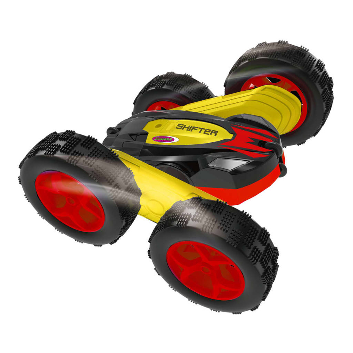 Ein rot-gelbes Spielzeugauto mit schwarzen Reifen, aus der Untersicht, auf weißem Hintergrund.