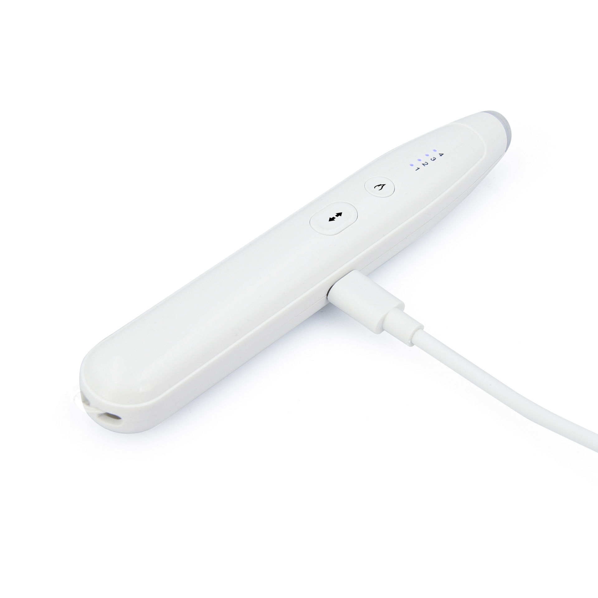 Weißes Gerät mit Knöpfen und einem Ladekabel. Es hat eine zylindrische Form und liegt auf einer weißen Oberfläche.