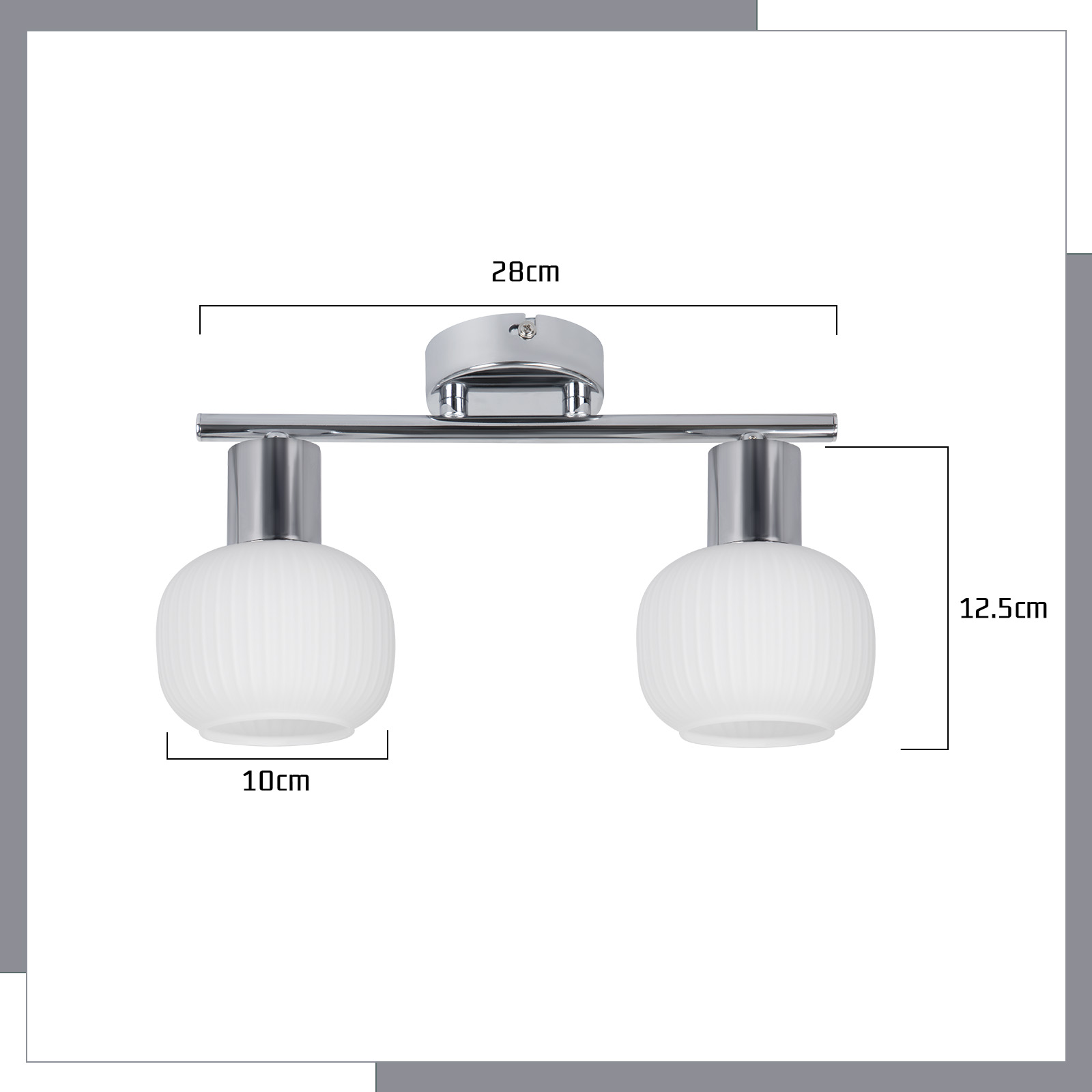 Apparecchio a due lampadine con dimensioni, paralumi a globo bianchi.