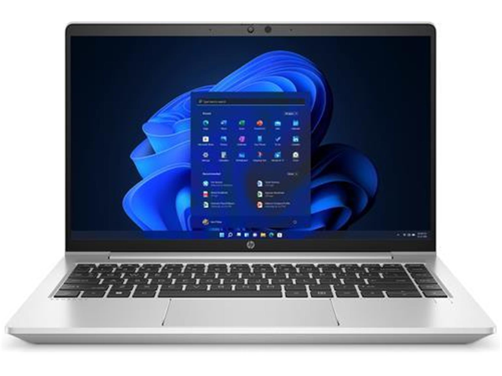 Silberner Laptop offen, Bildschirm zeigt Windows-Oberfläche. Schwarze Tastatur. Weißer Hintergrund.