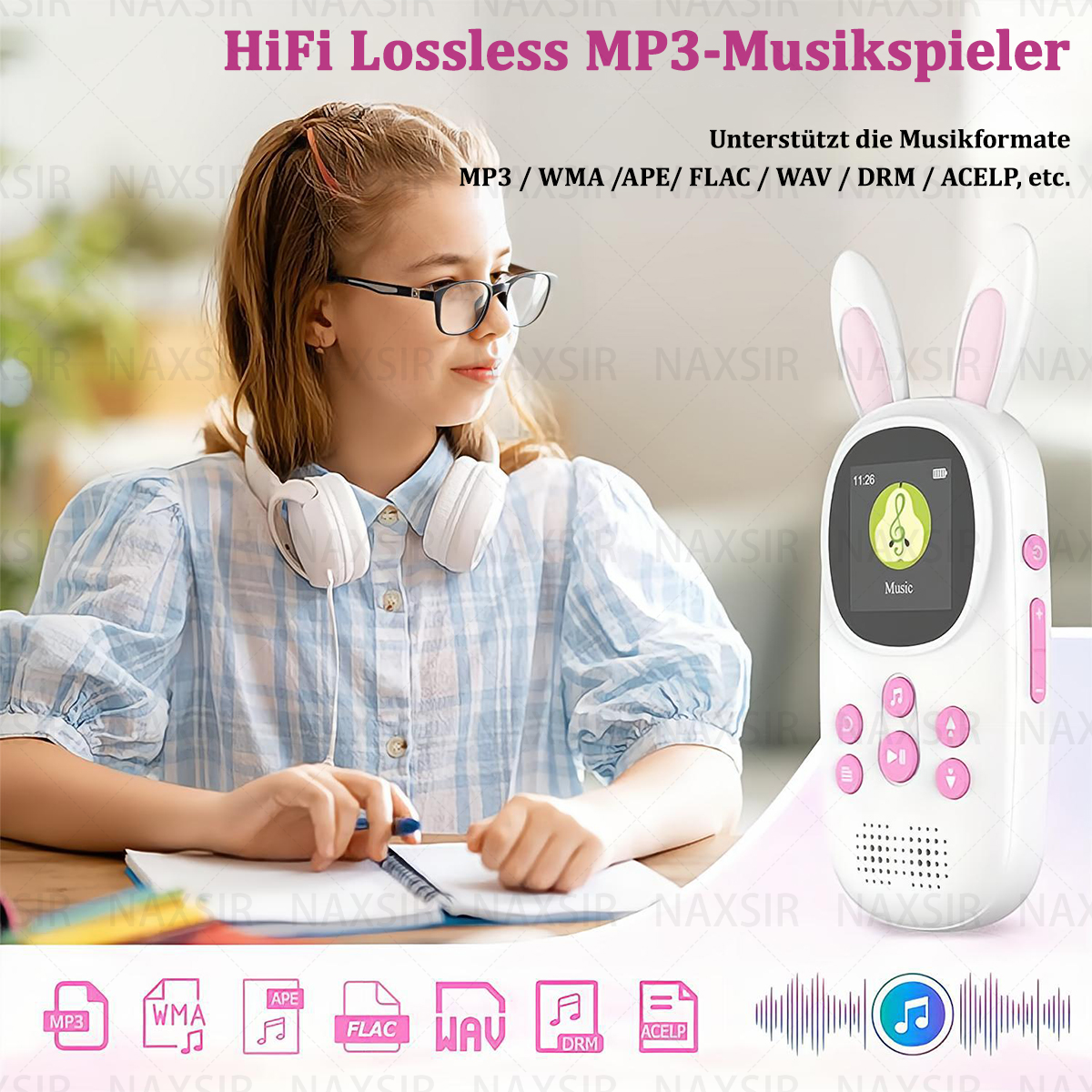 Una ragazza con gli occhiali tiene in mano un lettore MP3 con orecchie da coniglio e cuffie, su sfondo musicale.