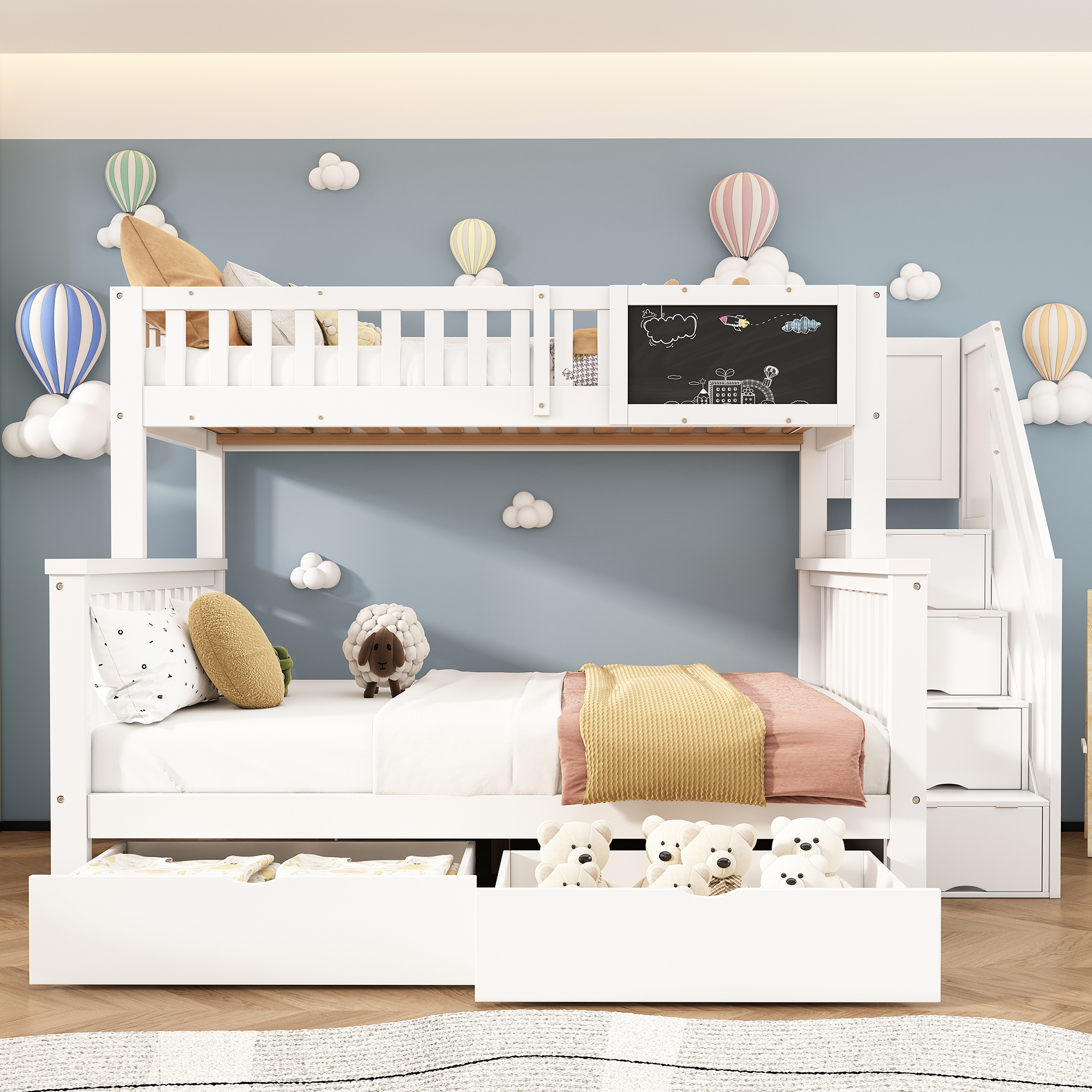 Ein weißes Etagenbett mit Schubladen, einer Tafel und dekorativen Ballons. Das Bett hat einen blauen Hintergrund.