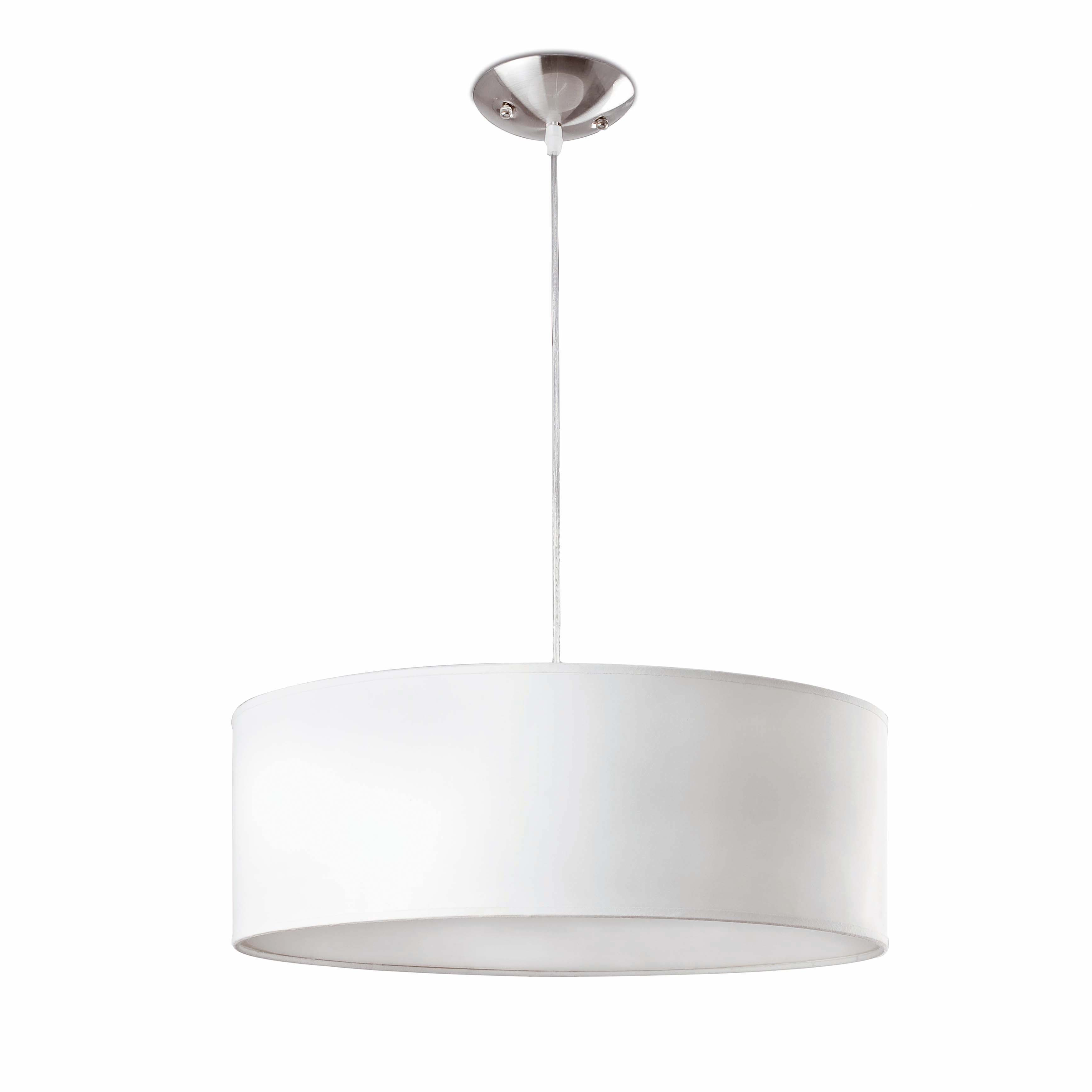 Lampada a sospensione cilindrica bianca, finitura cromata, montaggio a soffitto bianco, sfondo bianco.