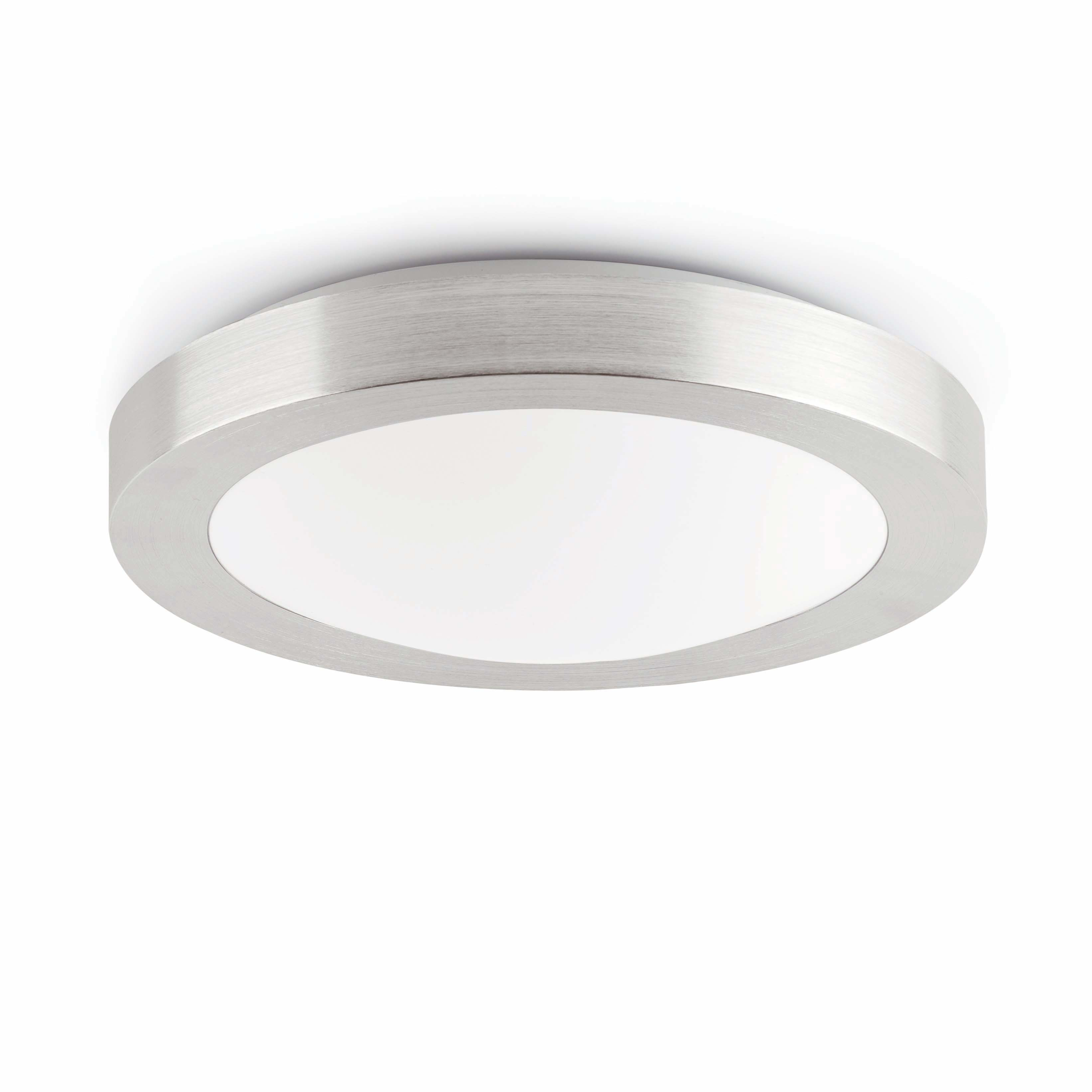 Lampada da soffitto rotonda argentata. La parte centrale è bianca. La luce è su sfondo bianco.