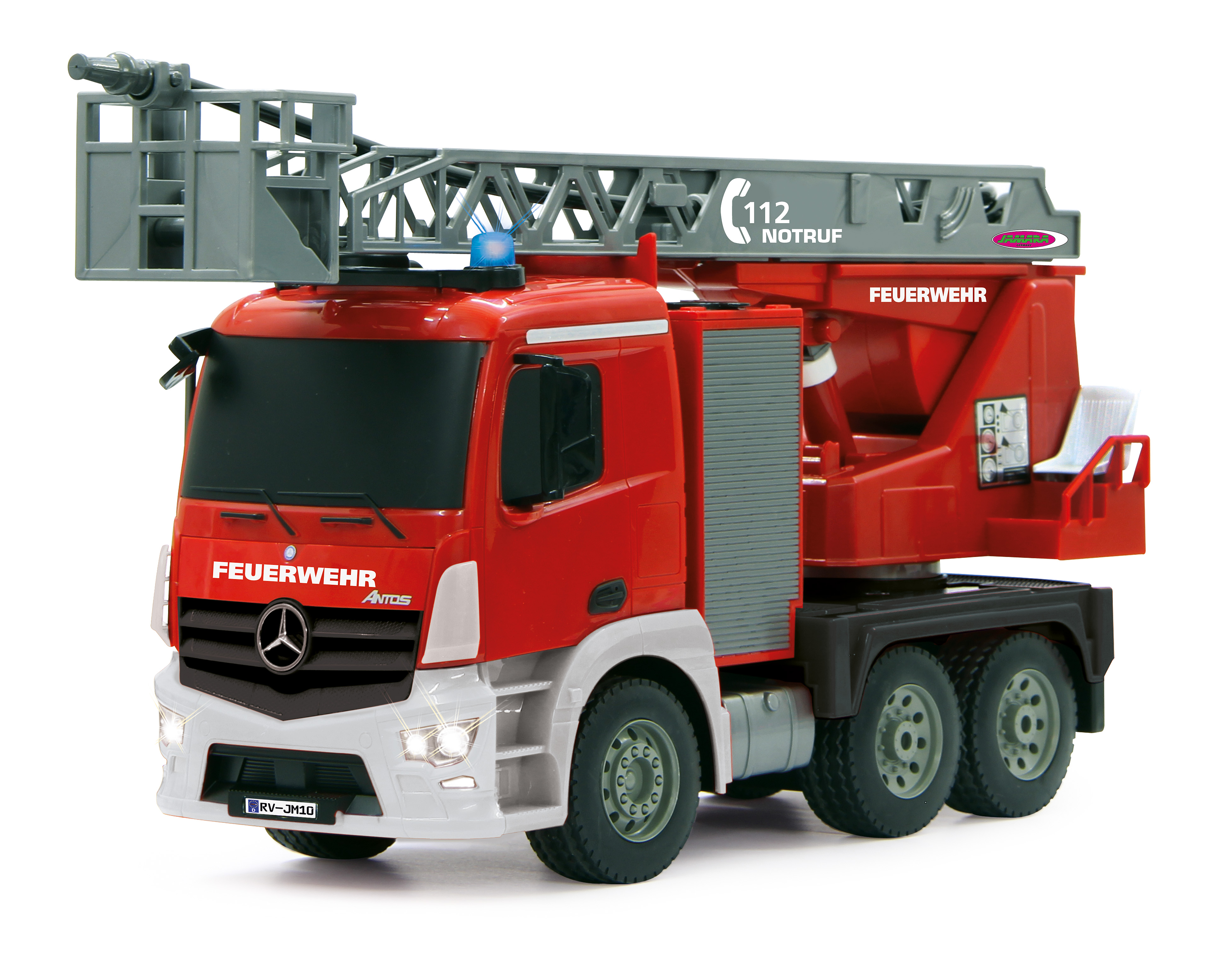 Zabawkowy wóz strażacki, czerwony, z szarą drabiną, na białym tle.