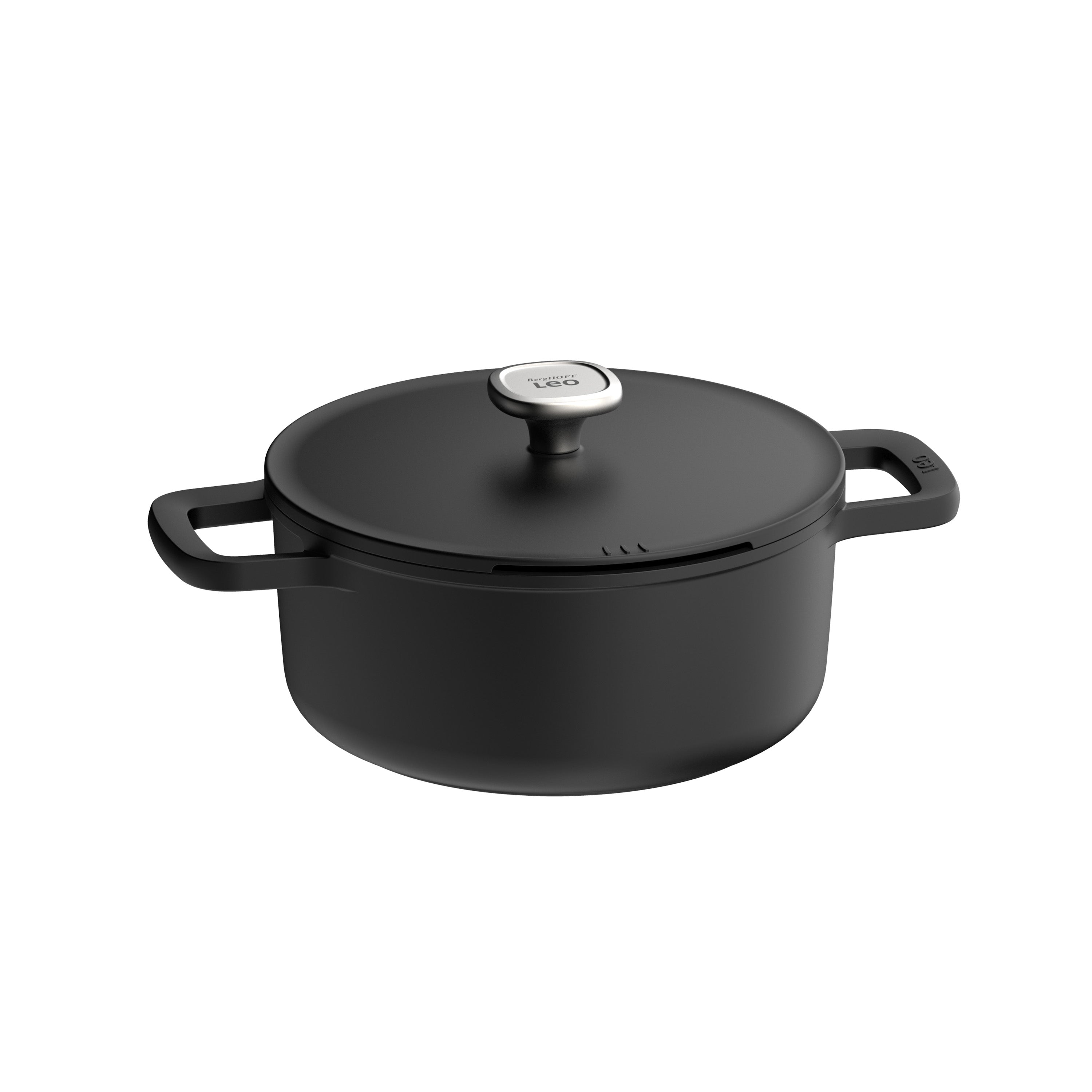 Zwarte kookpot met deksel en handvatten. Witte achtergrond.