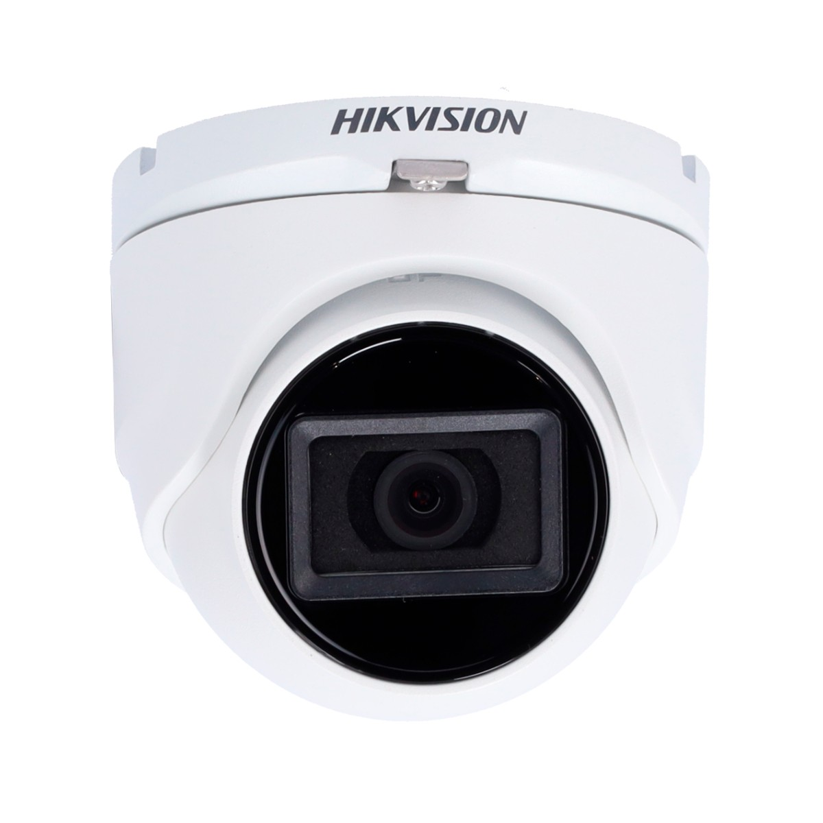 Witte Hikvision beveiligingscamera met een zwarte lens, koepelvorm en de merknaam bovenaan.