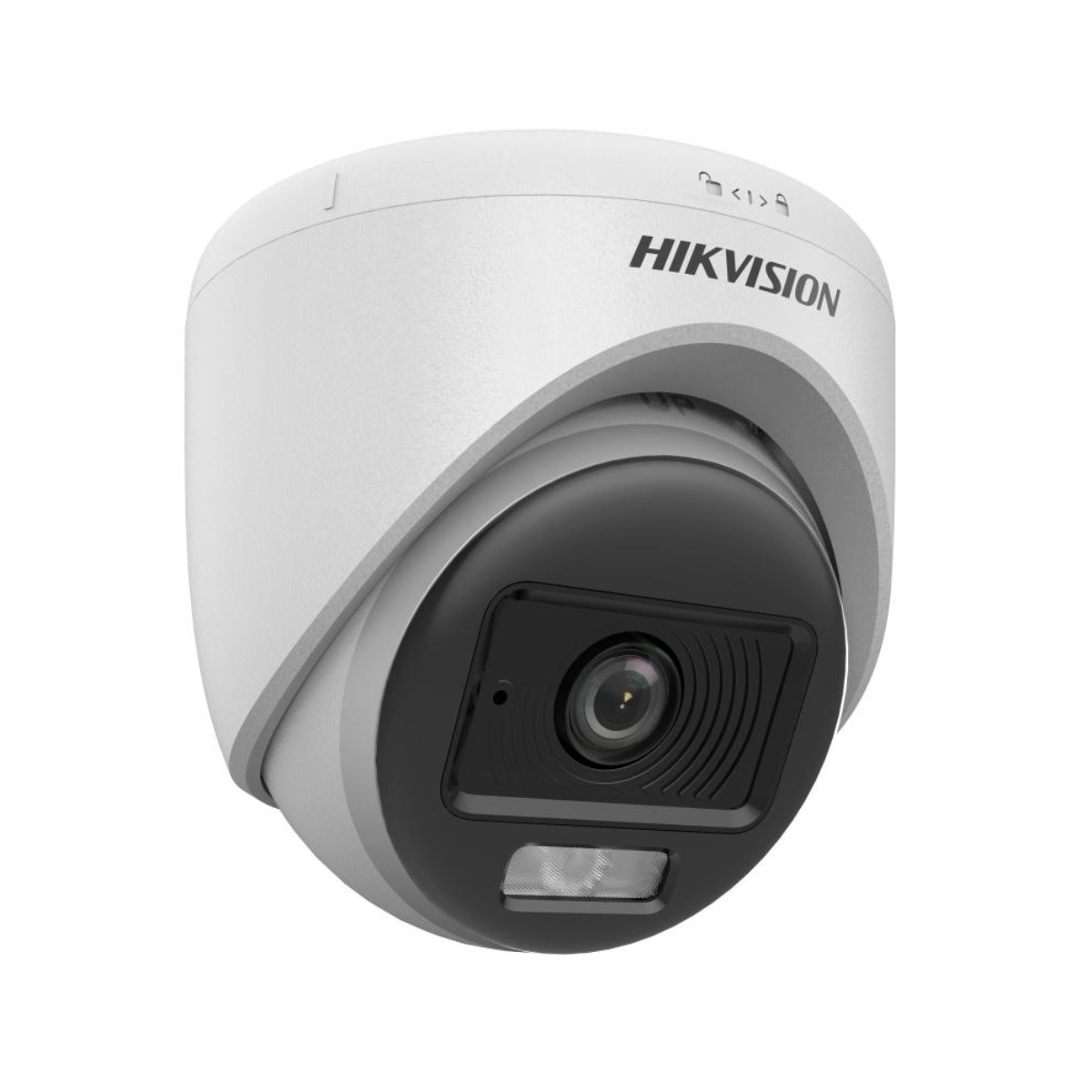 Weiße Hikvision-Dome-Kamera mit schwarzem Objektiv und Markennamen. Sie ist nach rechts abgewinkelt.