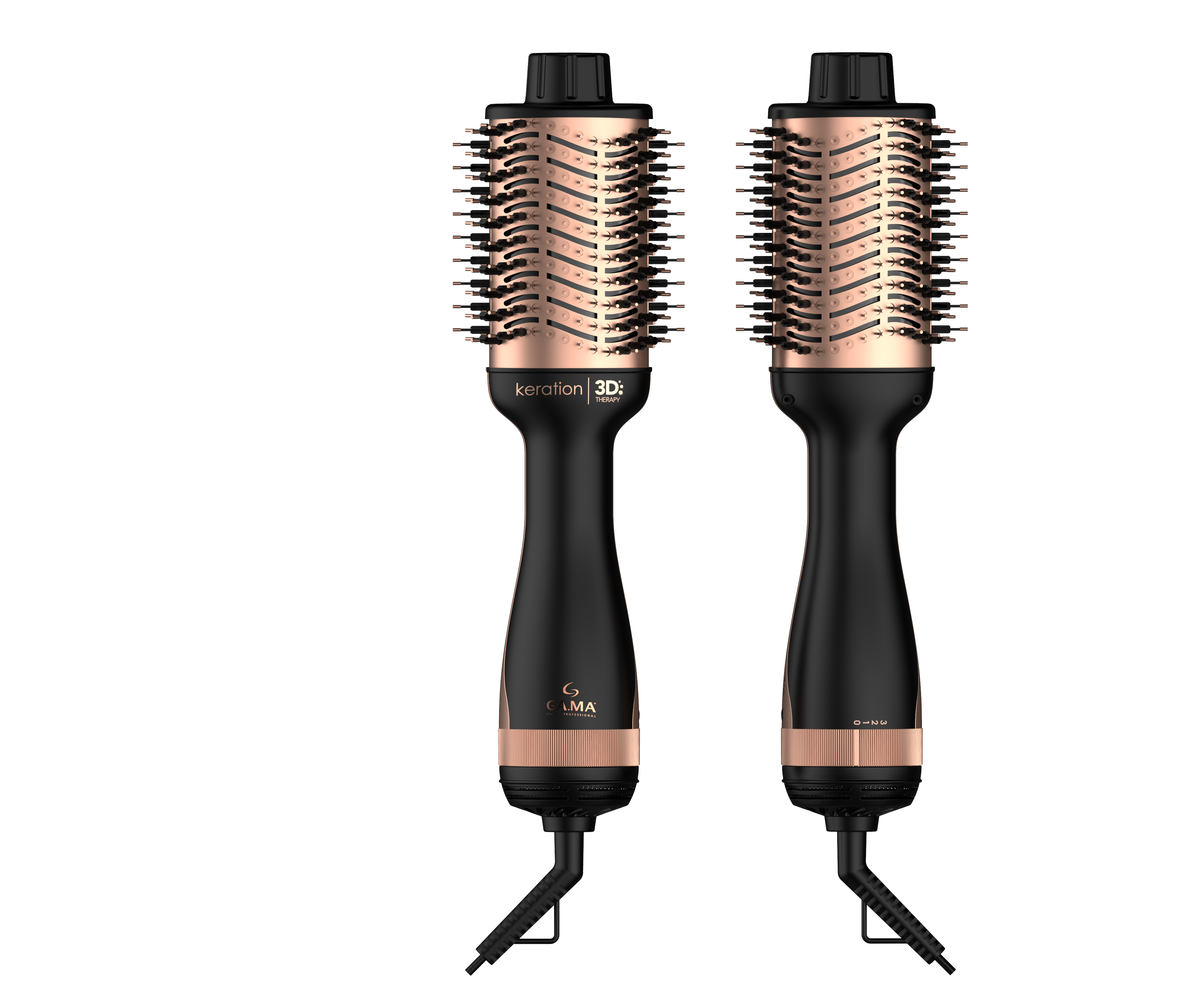 Dwie czarne i miedziane szczotki do stylizacji włosów, pochylone uchwyty. Białe tło.